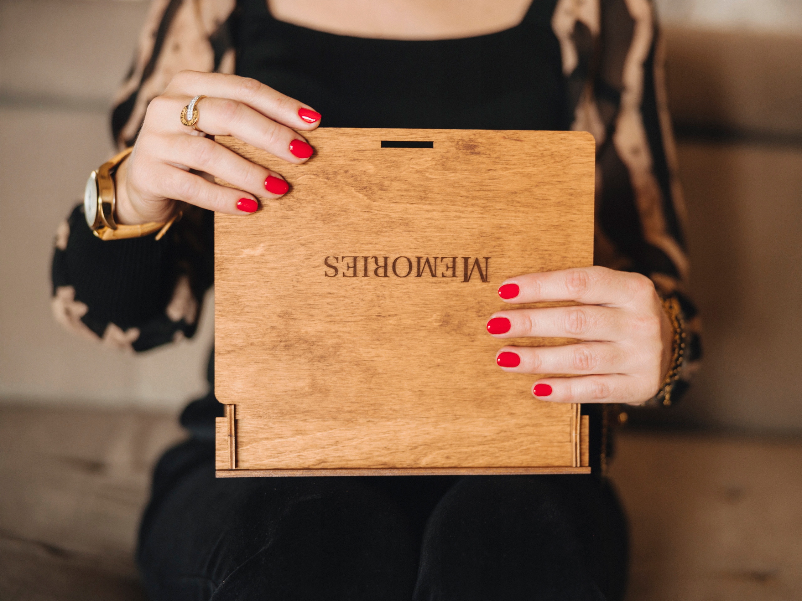 ALBUM NA ZDJĘCIA teak personalizacja GRAWER 13x18 EAN (GTIN) 5904238940181