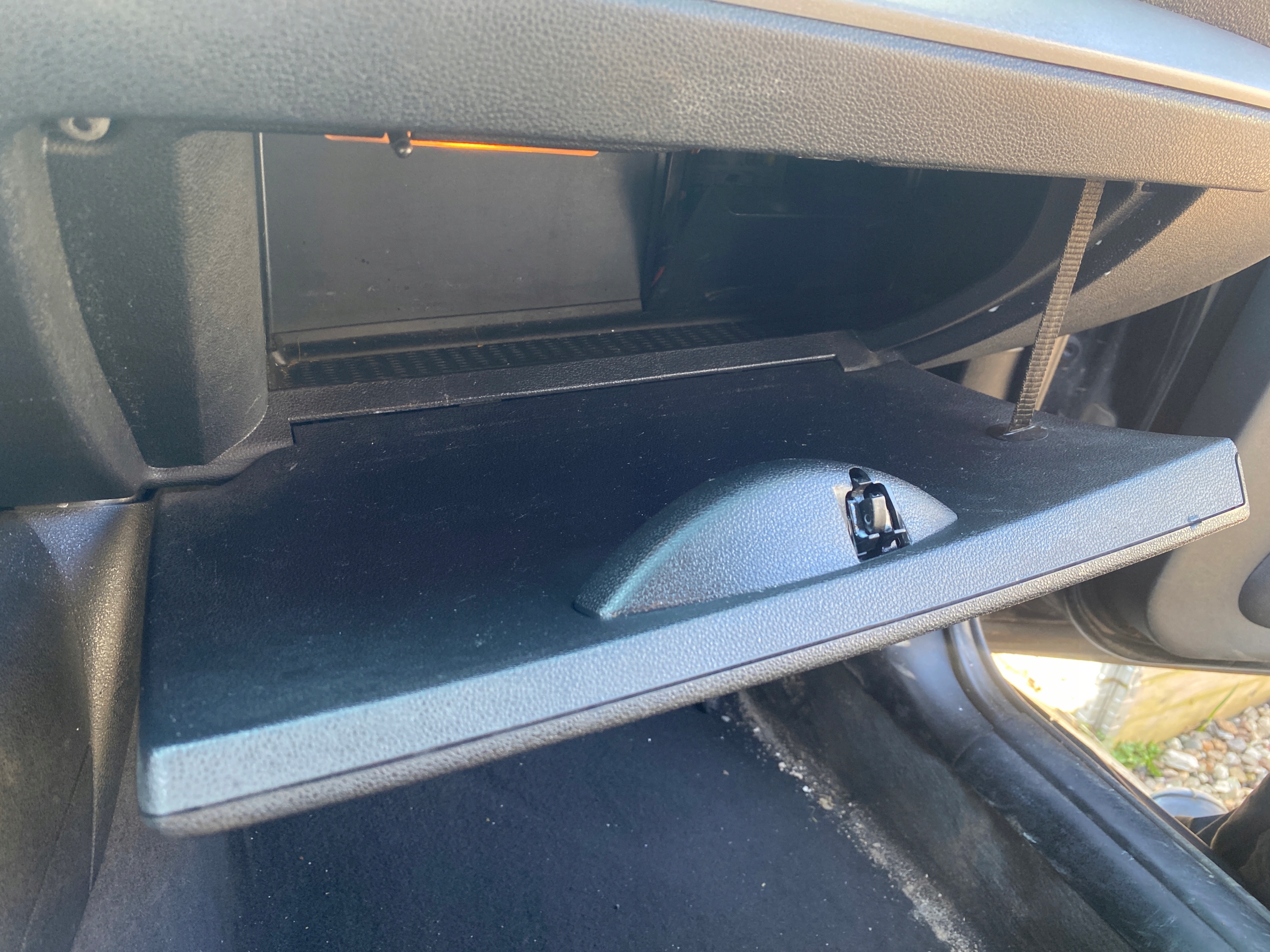 BMW 1 e E87 04-11 CASSETTO PORTAOGGETTI passeggeri