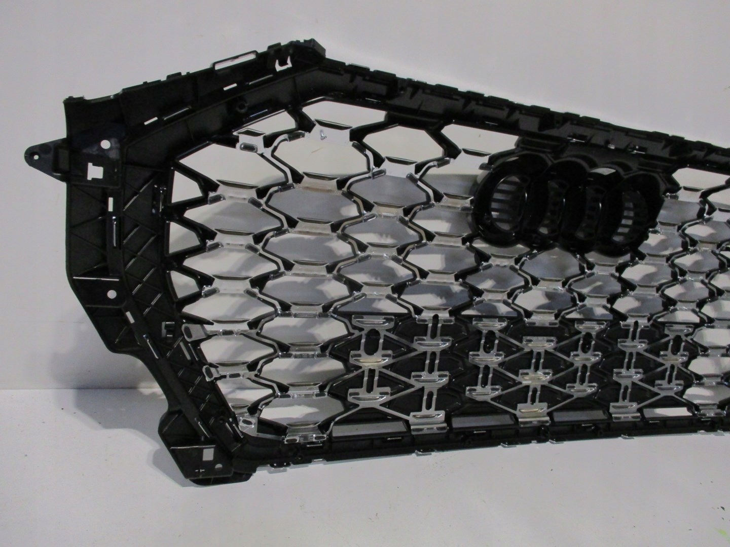 Audi OE 83F853651 83F853651A