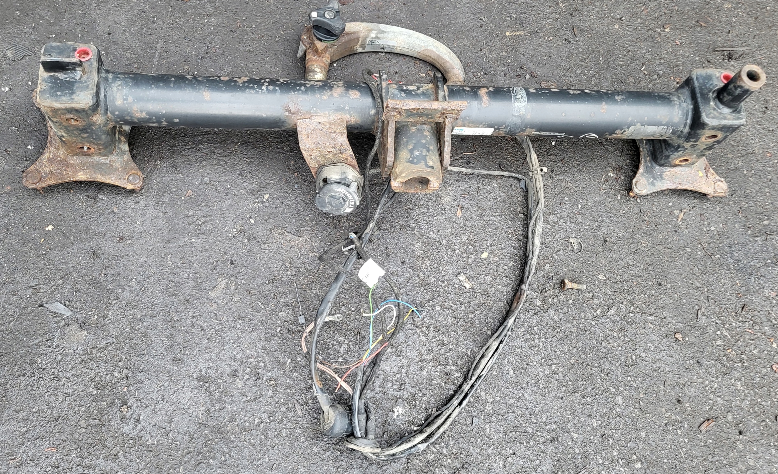 tow ORIS MERCEDES ML W164 OE A1643100937