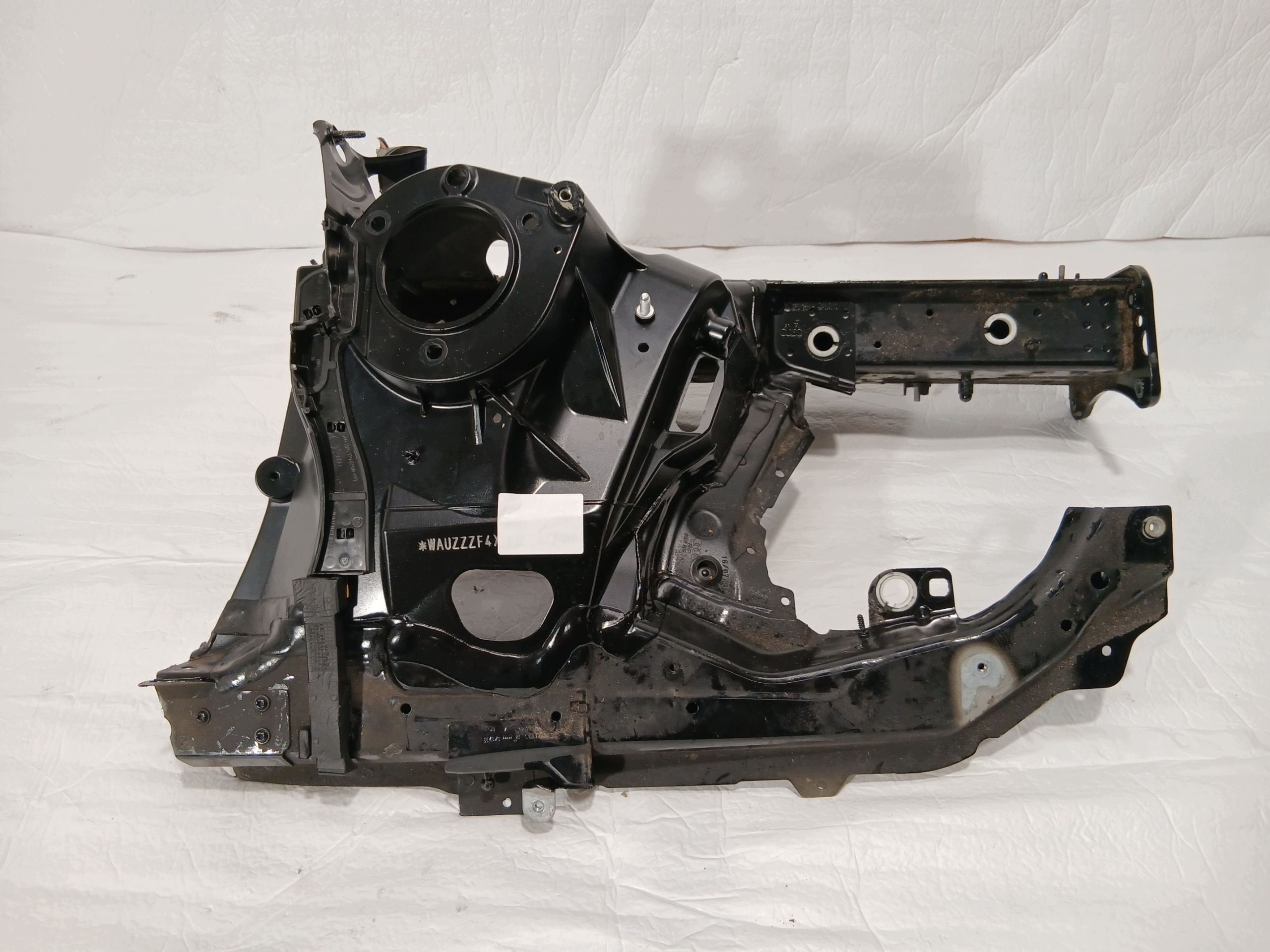 AUDI A4 B9 LIFT sedan quarter quarter right front LY9T