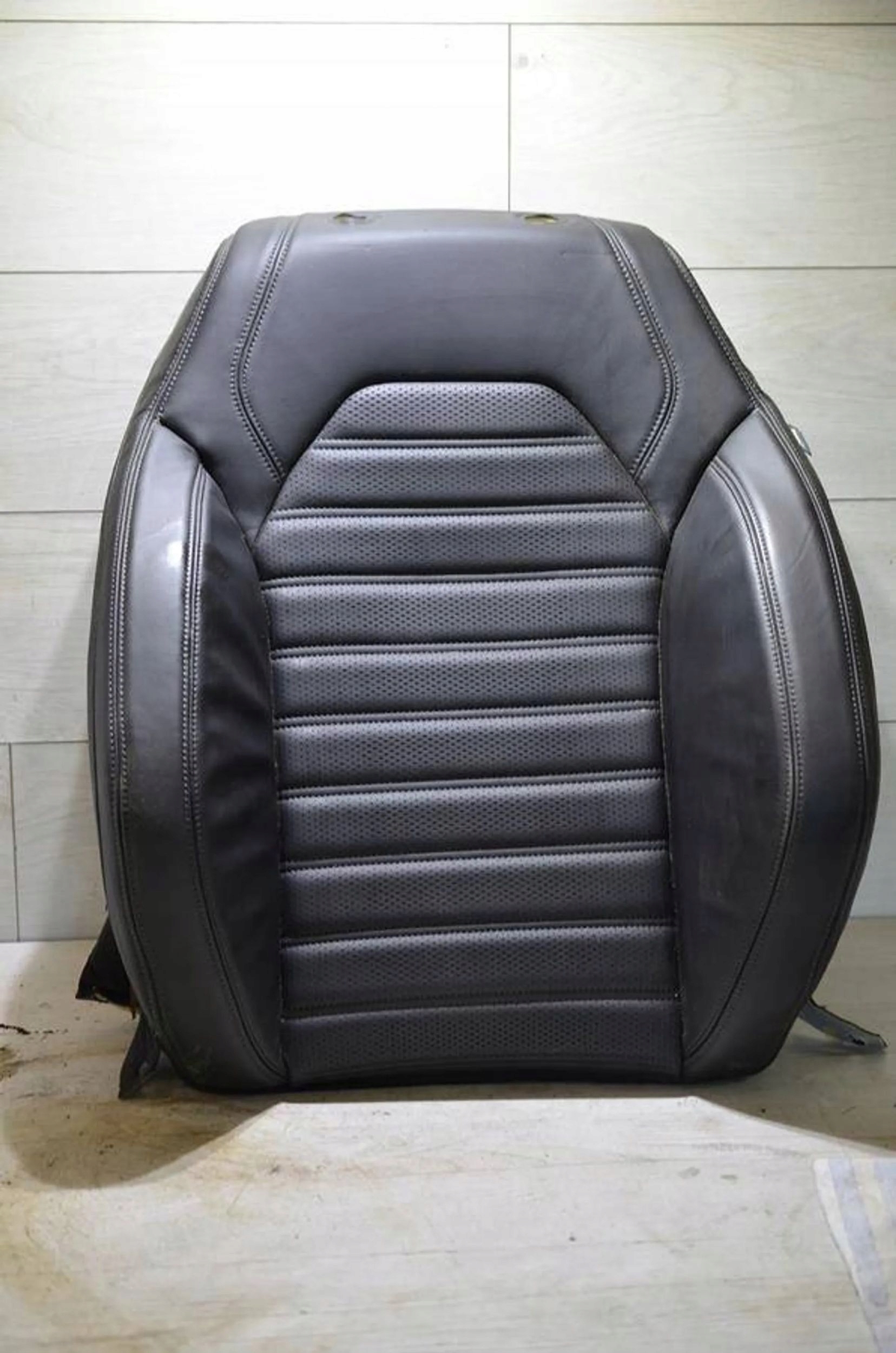 Alfa Romeo Giulia 2021 front side left seat oparcie