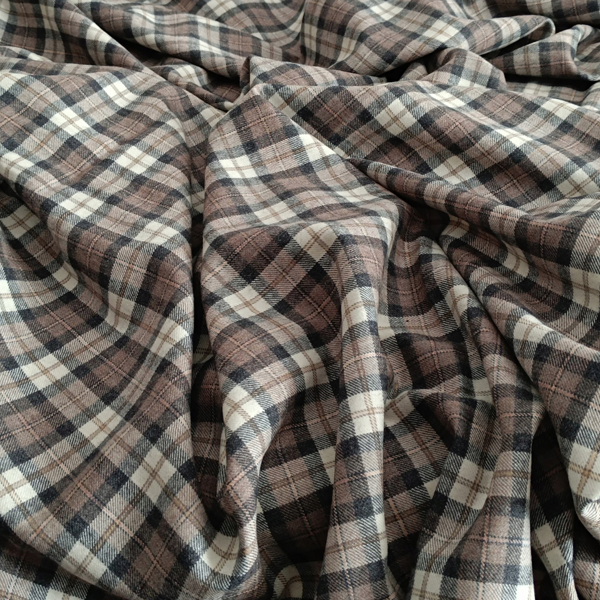 Kostýmní vlna Kašmír v Mřížce 220g/m2 Kupón 2.30mb