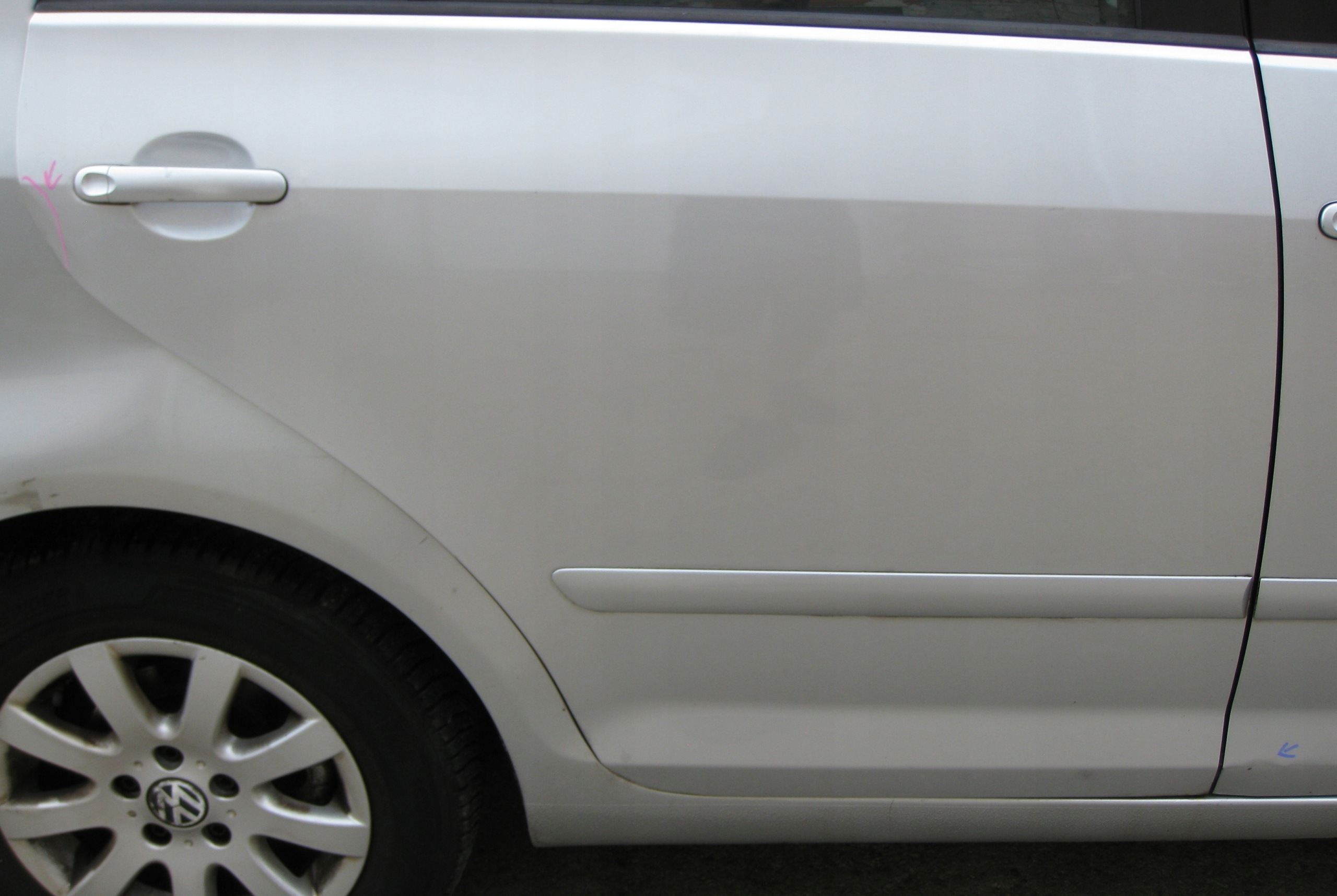 VW GOLF V PLUS 05R Tür rechts heck der Räder. LA7W