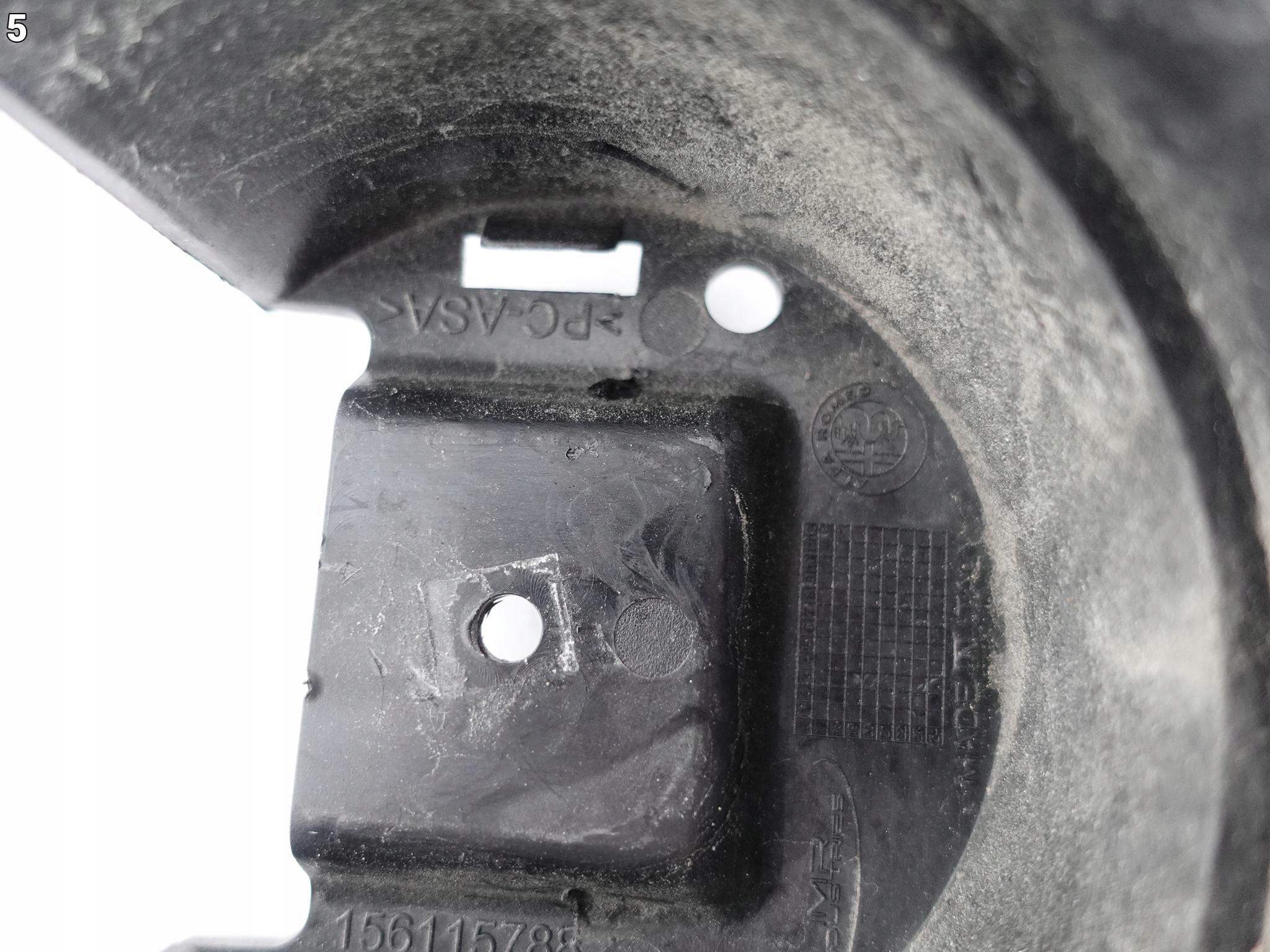 ALFA ROMEO STELVIO QUADRIFOGLIO Q4 GRILL ATRAPA Kolor do lakierowania