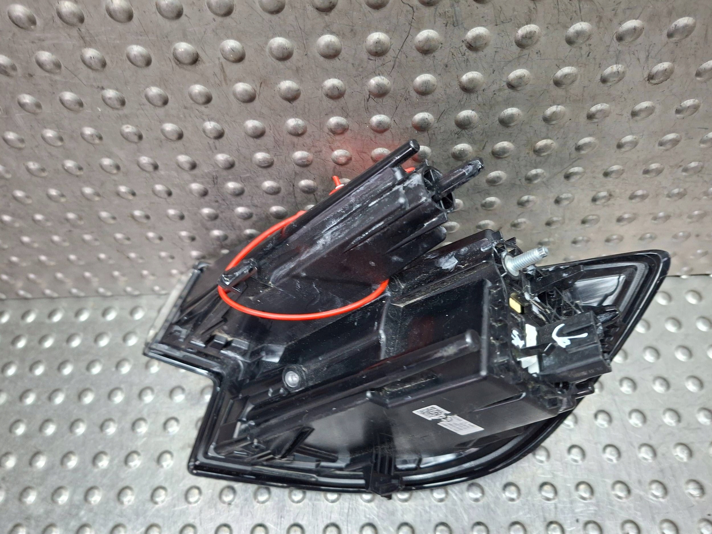 light left rear part LED 9833721880 OPEL MOKKA B 2020