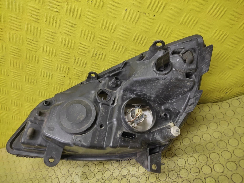 RENAULT SCENIC II REFLEKTOR light right front 15810400RE
