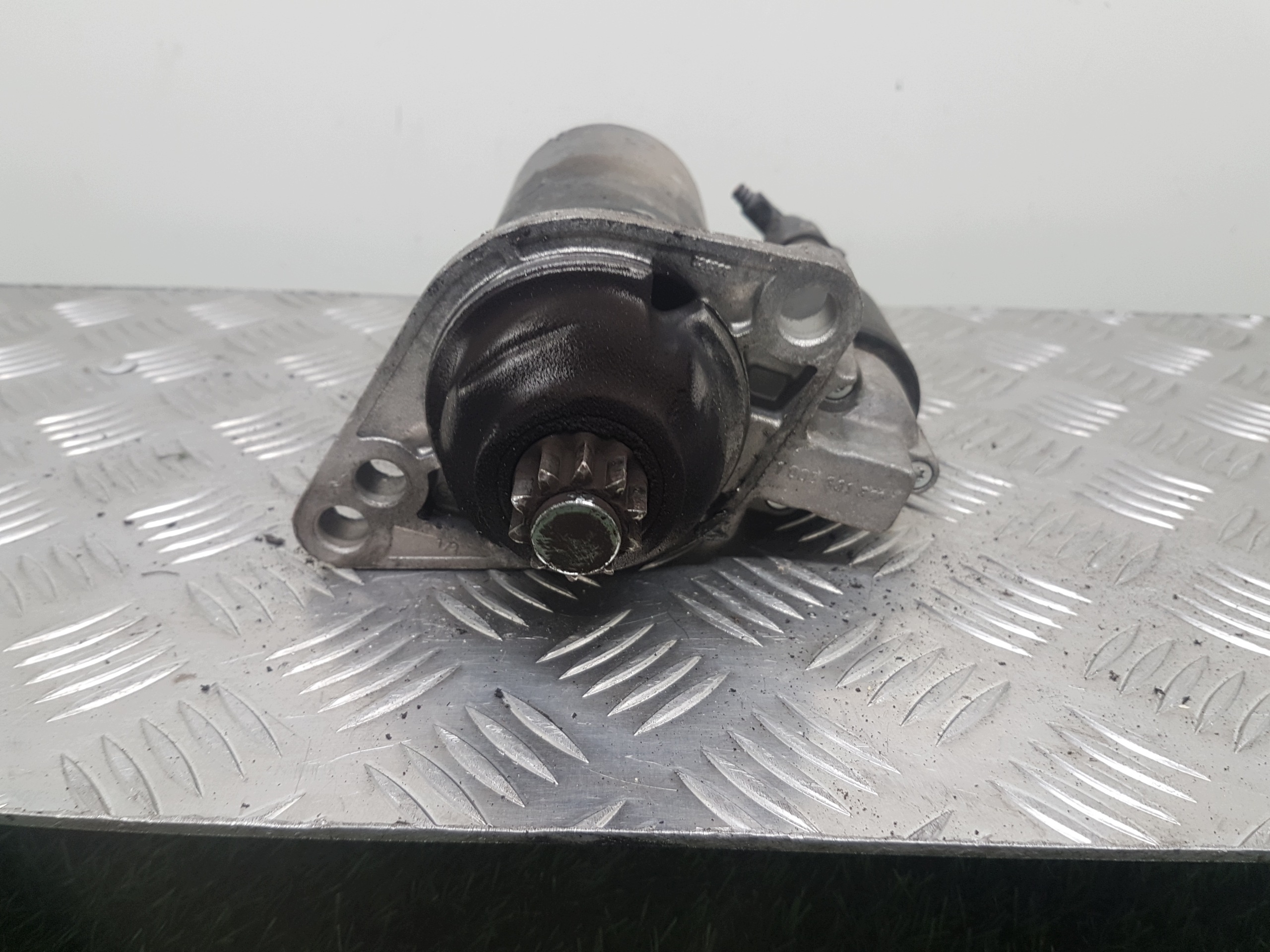 starter VOLKSWAGEN PASSAT B6 1005831311