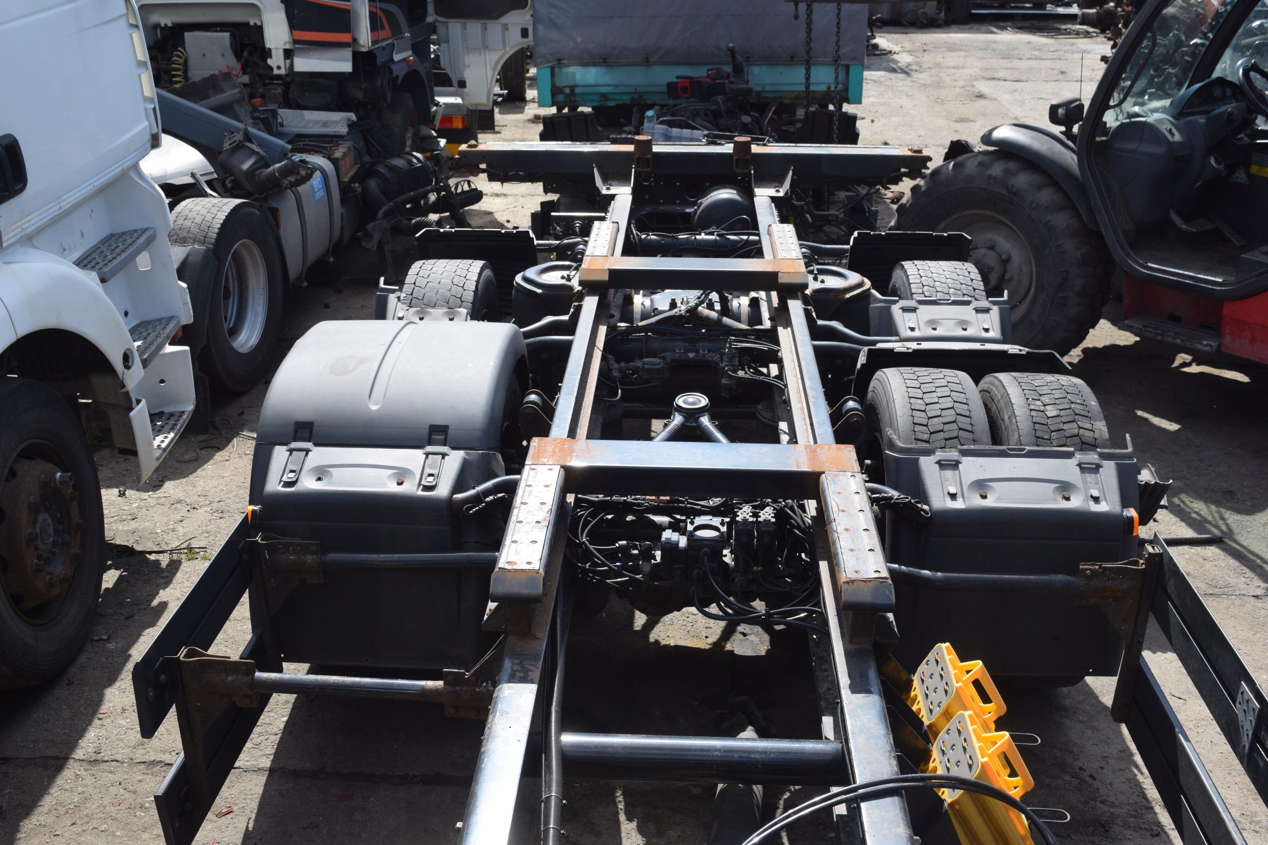 УСТАНОВКА ПОДРАМНИКА BDF SPLIT MAN TGX