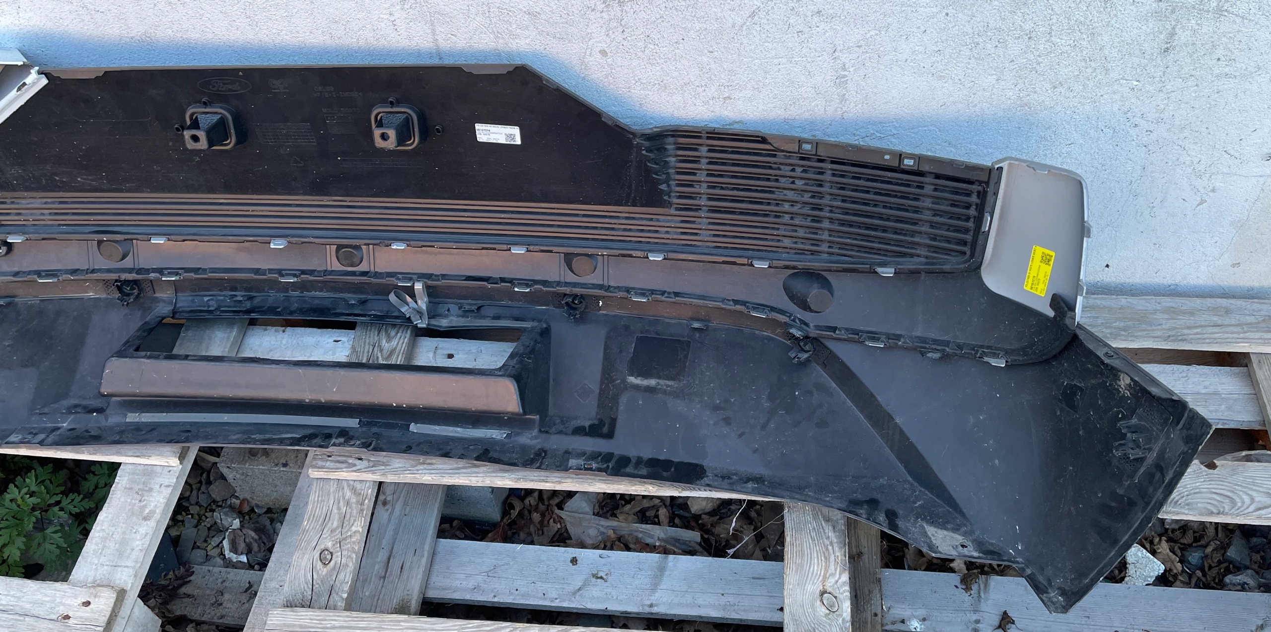 FORD EXPLORER EV 2023 - bumper rear part rear PDC
