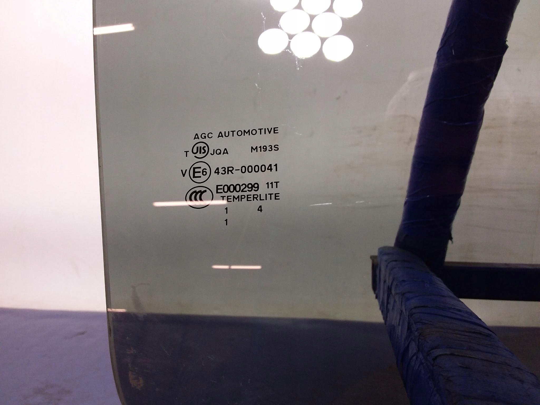 MITSUBISHI SPACE STAR II SZYBA DRZWI TYŁ PRAWA Strona zabudowy tył - prawa