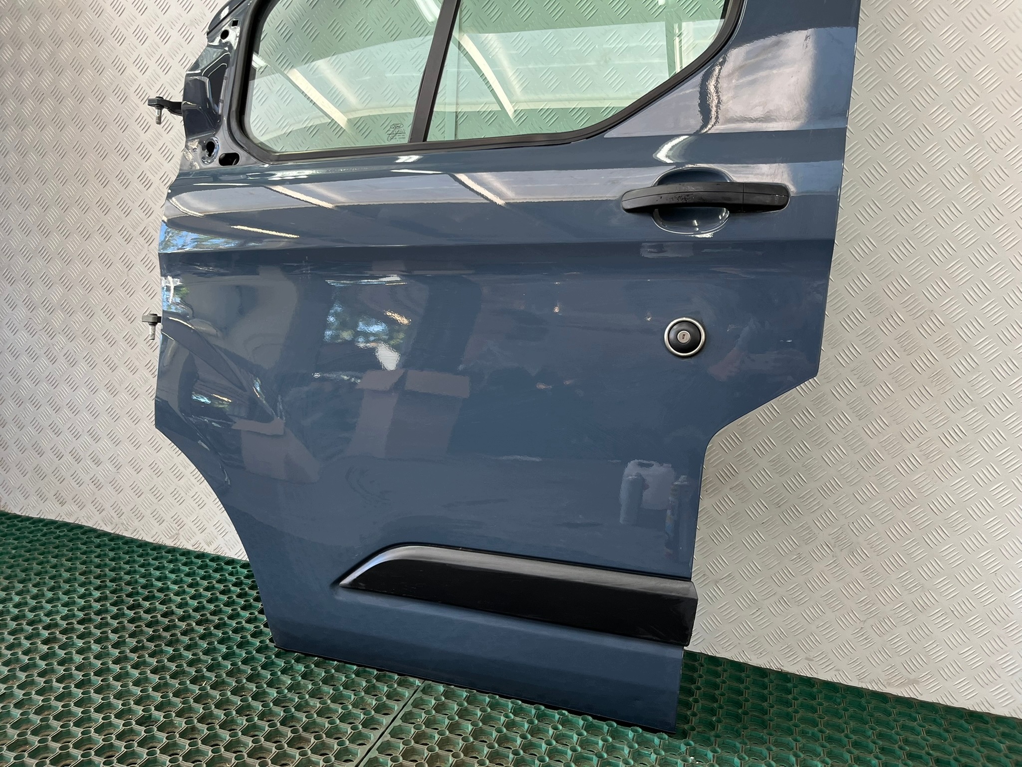 FORD TRANSIT CUSTOM 16-22 door front left front colour AMAZON GREY