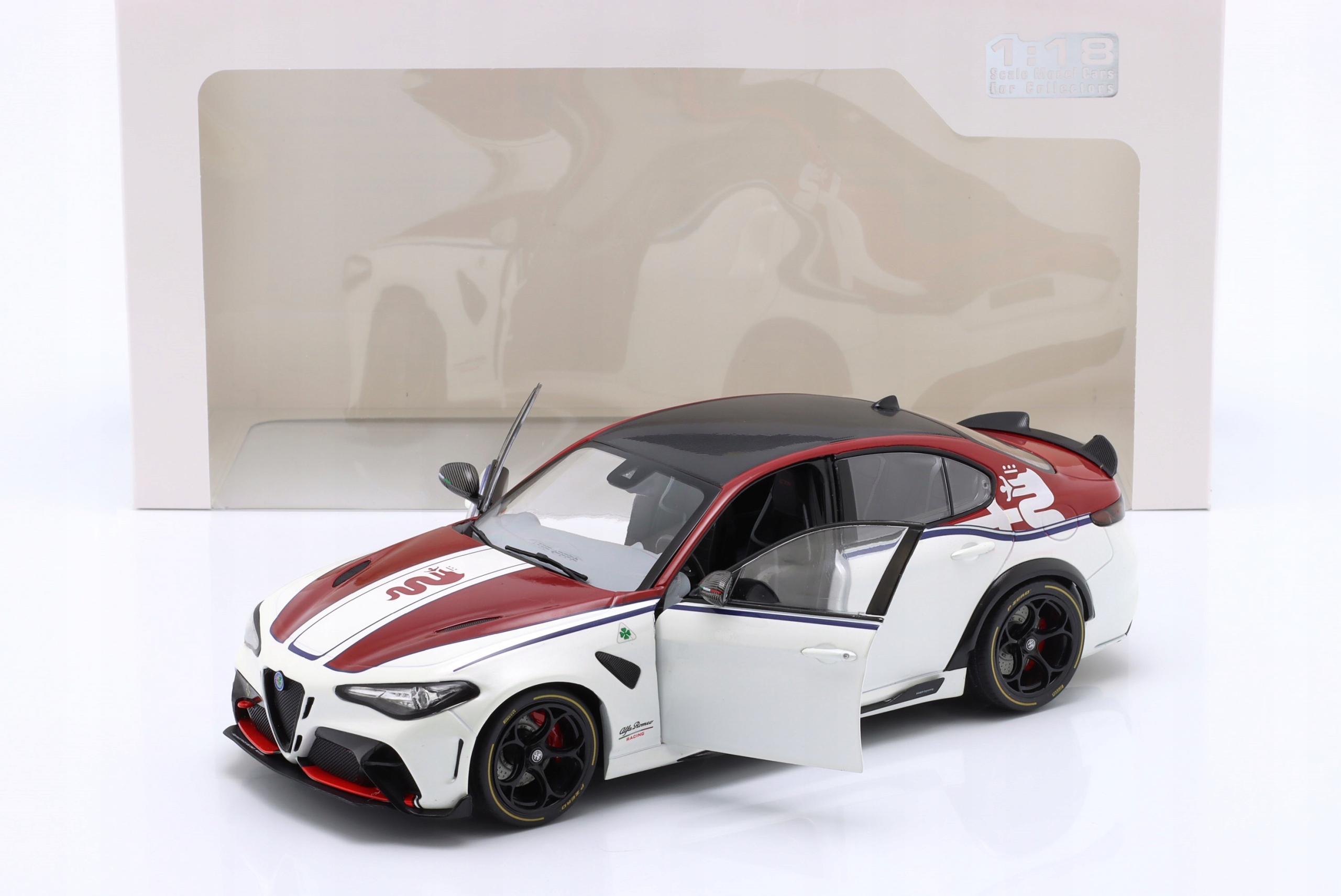 Solido Alfa Romeo Giulia GTA 2023 White Red 1:18 1806907 Marka Solido