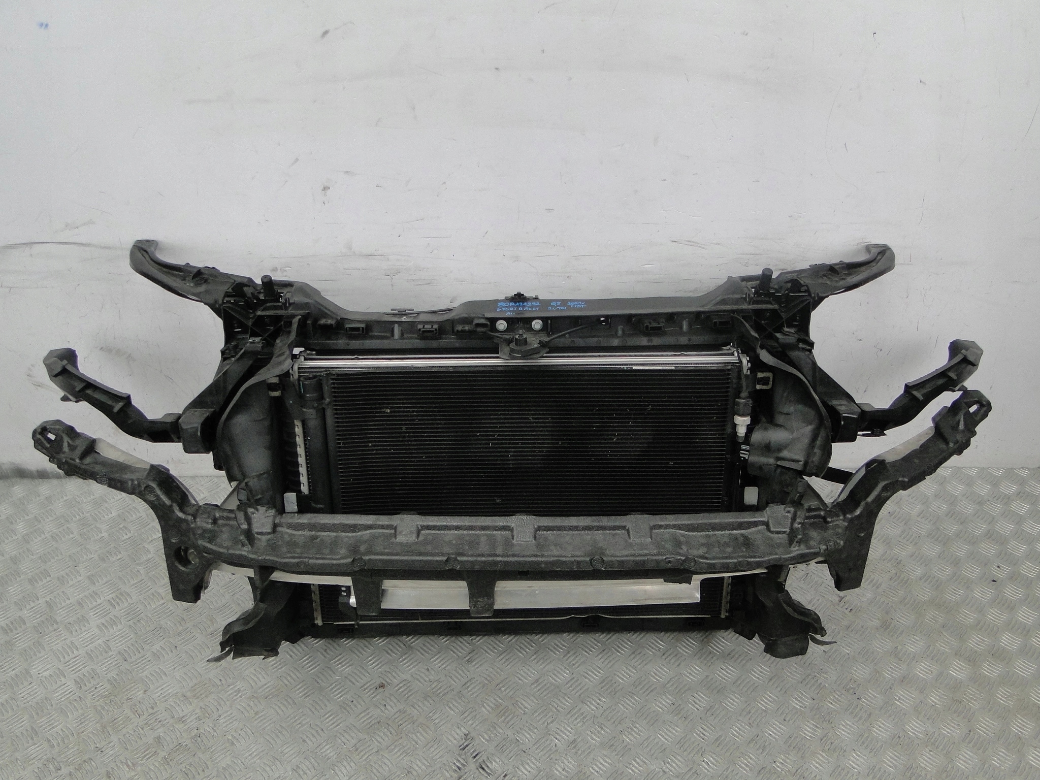 PAS PRZEDNI PRZÓD CHŁODNICE AUDI Q5 LIFT 21R 80A 80F 2.0TDI SPORTBACK Producent części Audi