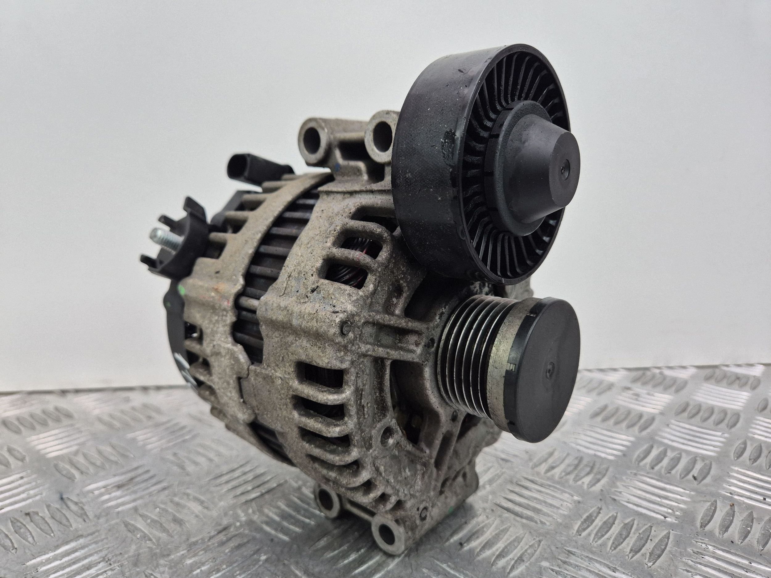 BMW X3 E83 25i N52 alternator 7550968 N52B25