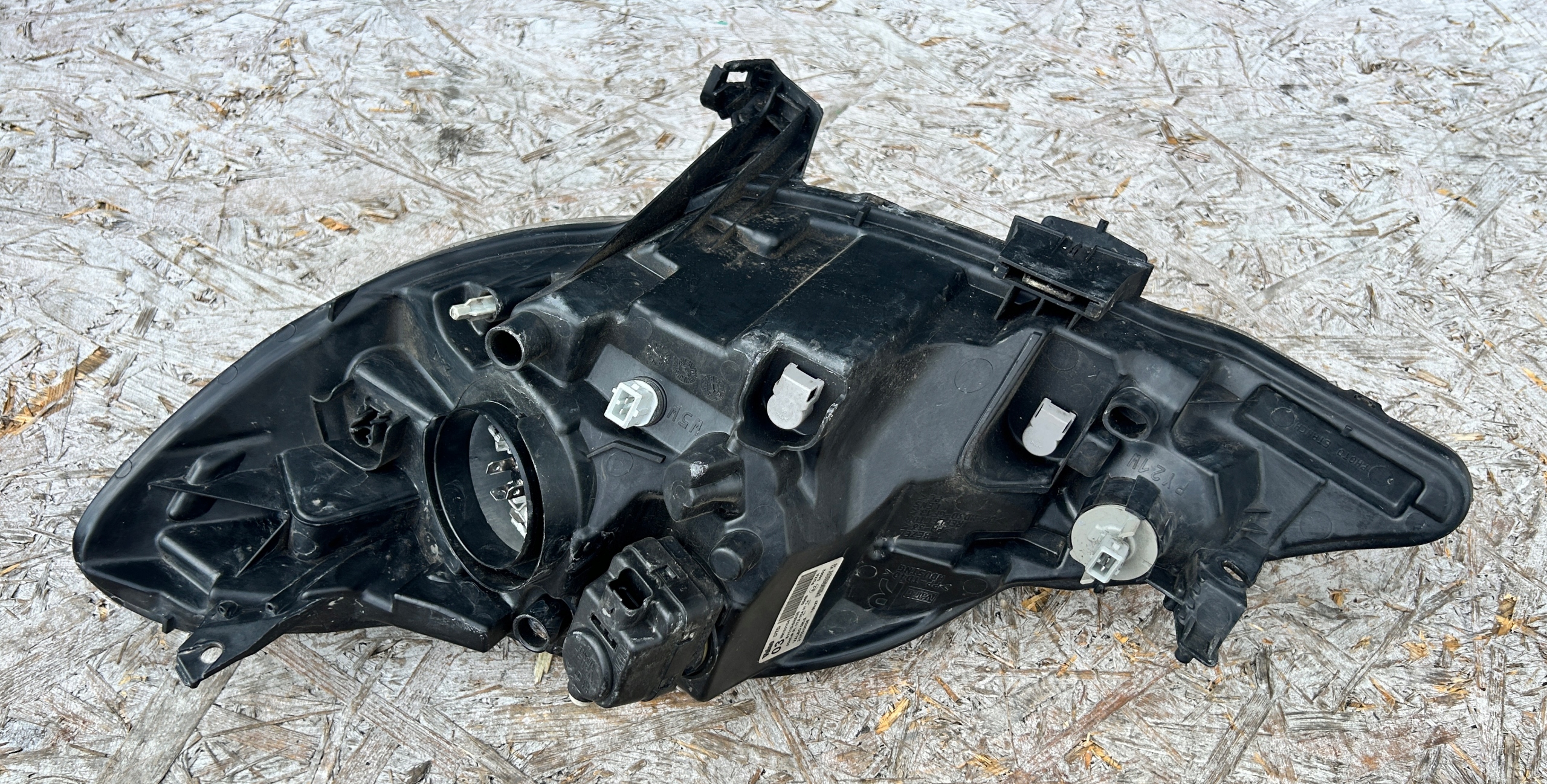 light right front front PEUGEOT 107 81110-0H030