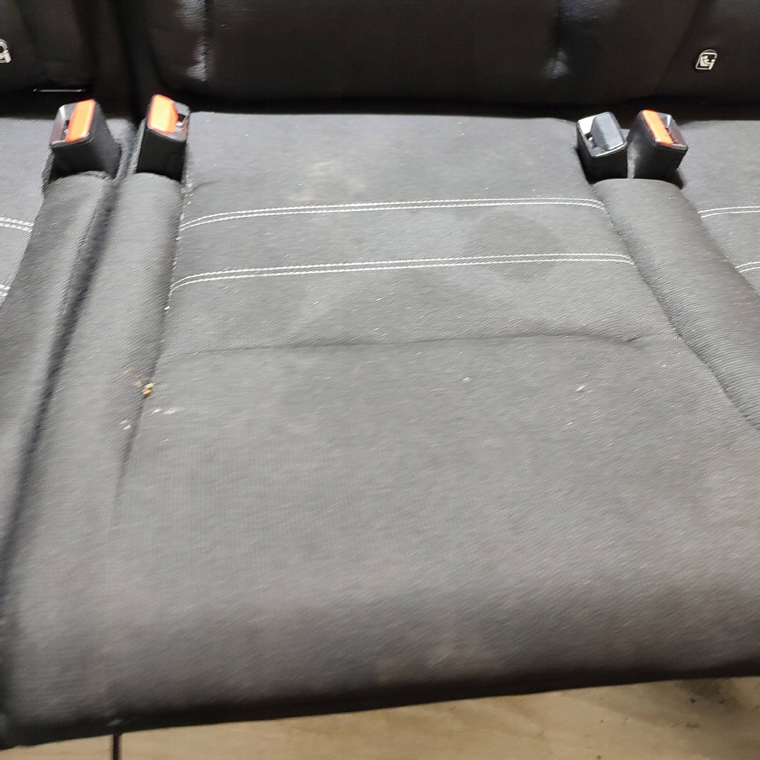Sitz hinten Dacia Jogger 59001654023