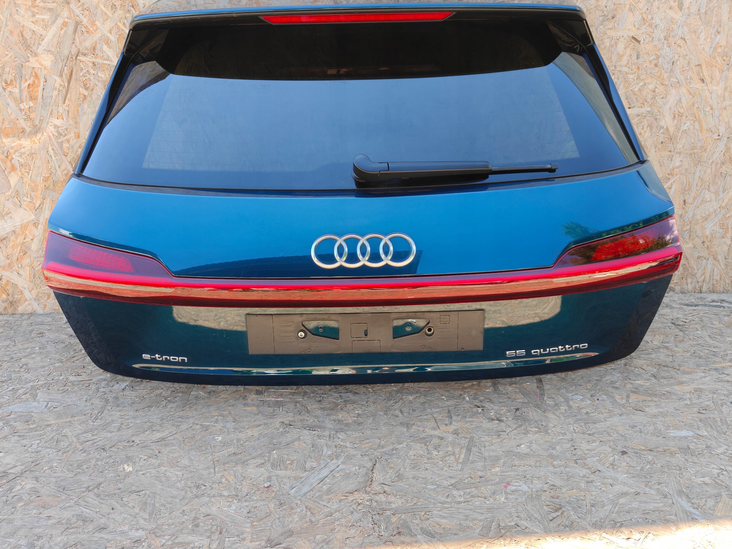Heckklappe Kofferraum AUDI Q8 E-TRON 4KE