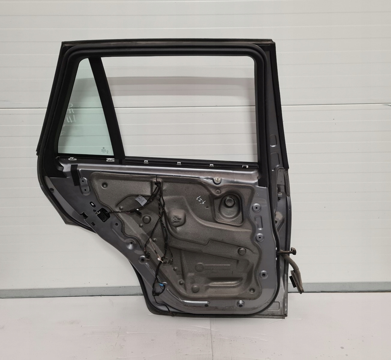 BMW X5 E70 door left rear part A52