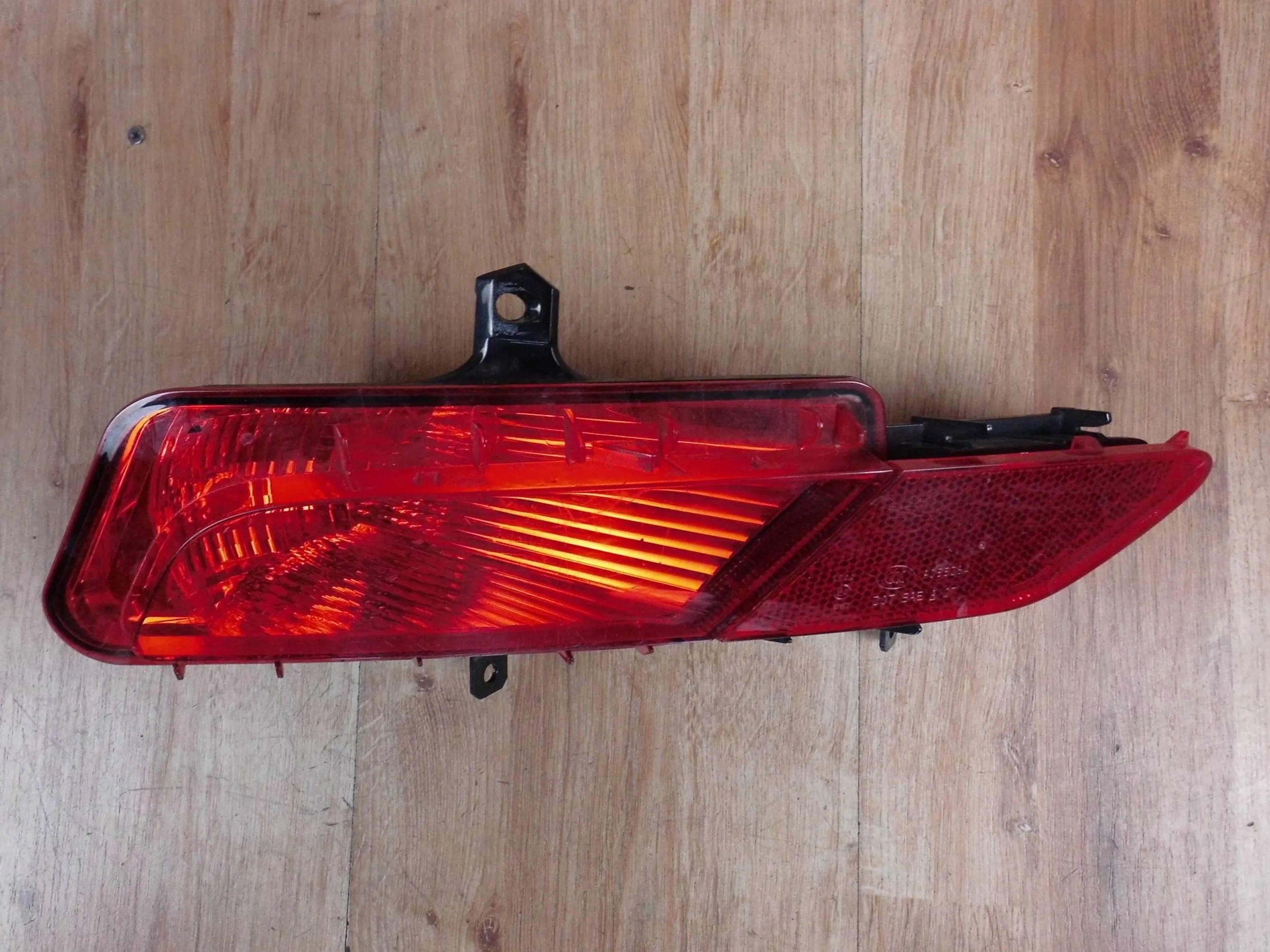 VOLVO XC60 UND LIFT LICHT NEBELSCHEINWERFER LINKS HECK