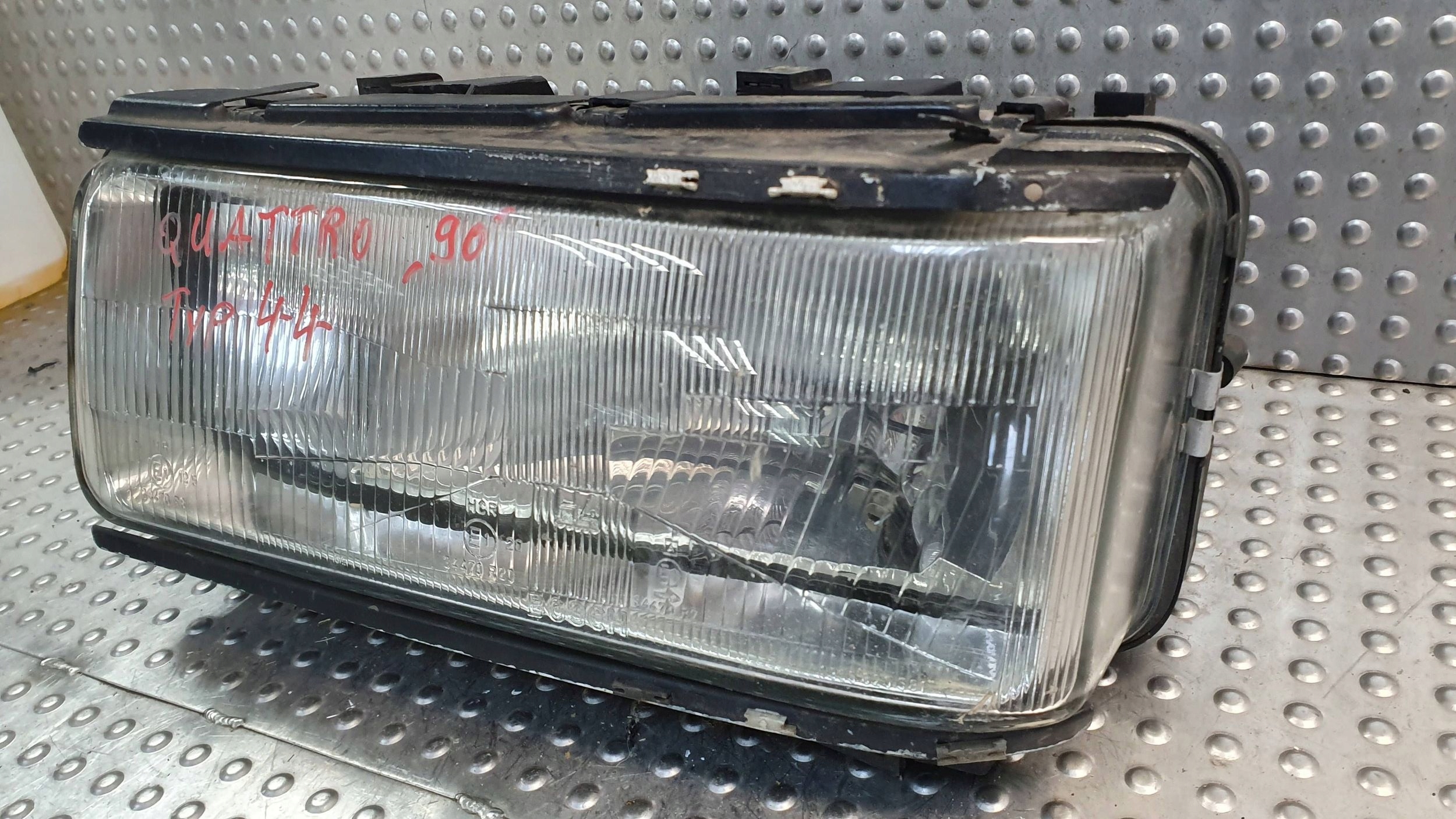 světlo předek levá AUDI 200 C3 83