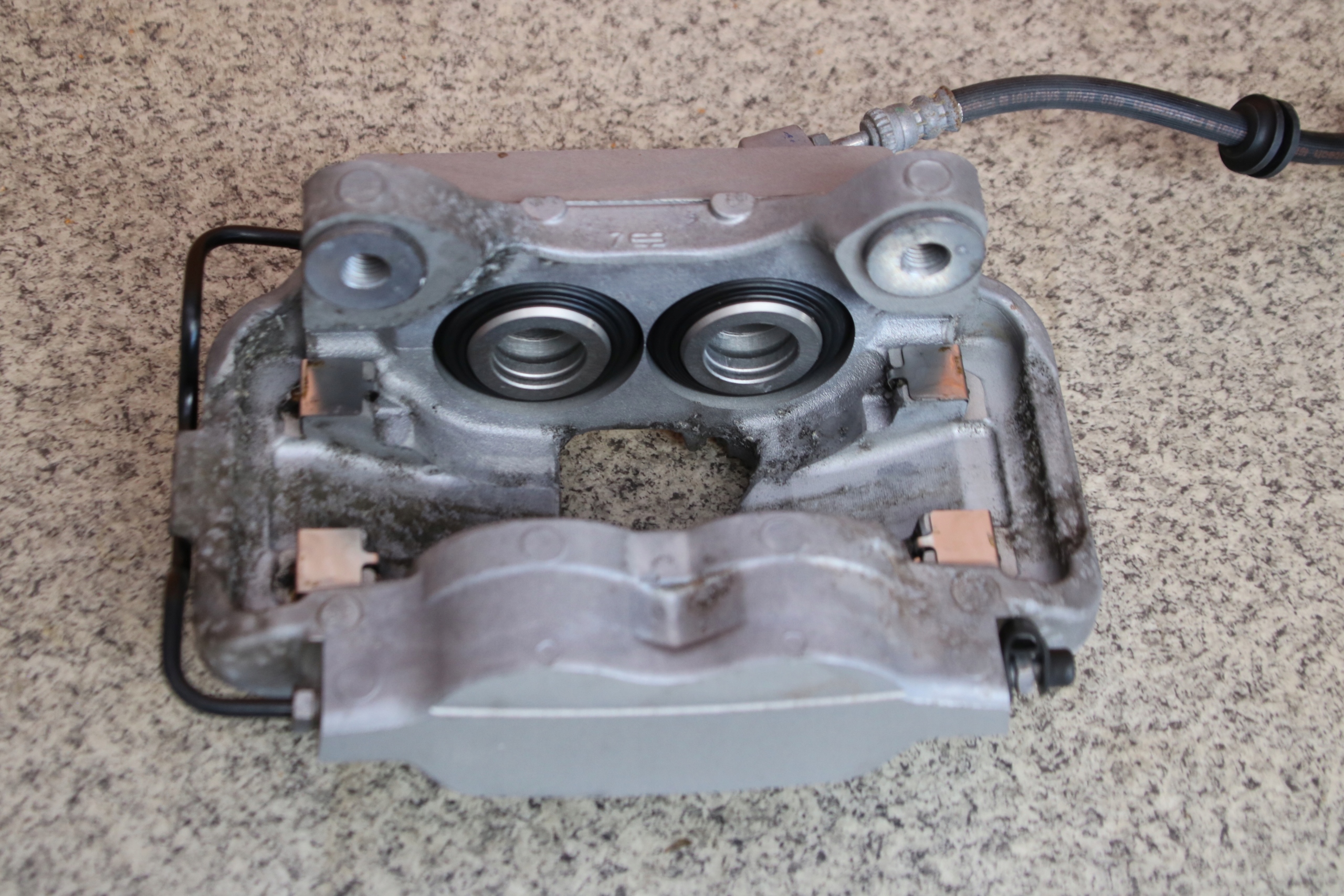 BMW G30 G31 caliper brake left front front 6883735 42/30/348