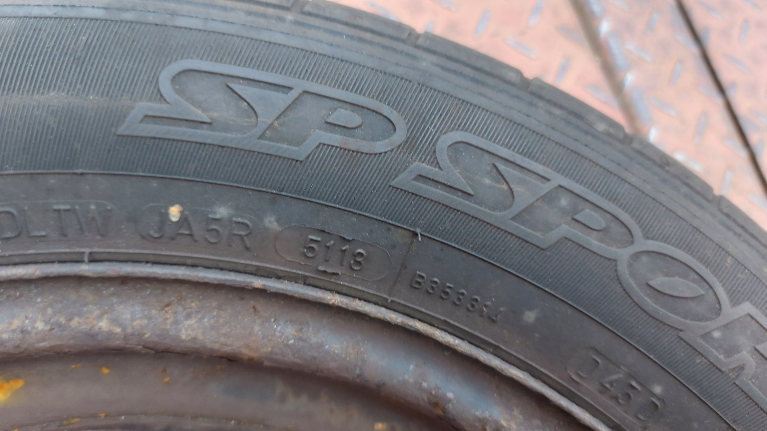 DUNLOP SP SPORT FASTRESPONSE 175/65R15 tyres summer 5mm