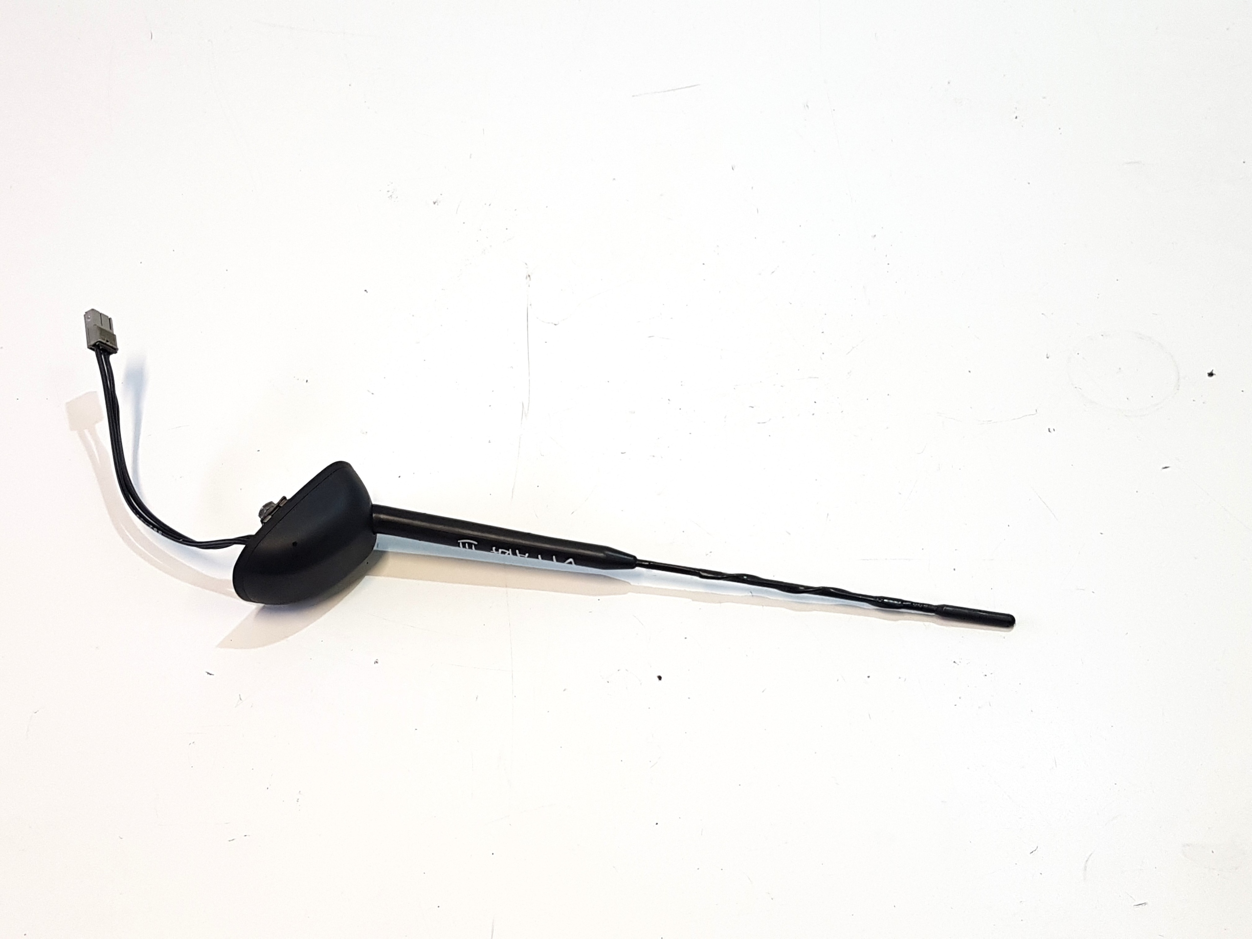 SUZUKI VITARA III антенна на крыше 20R.