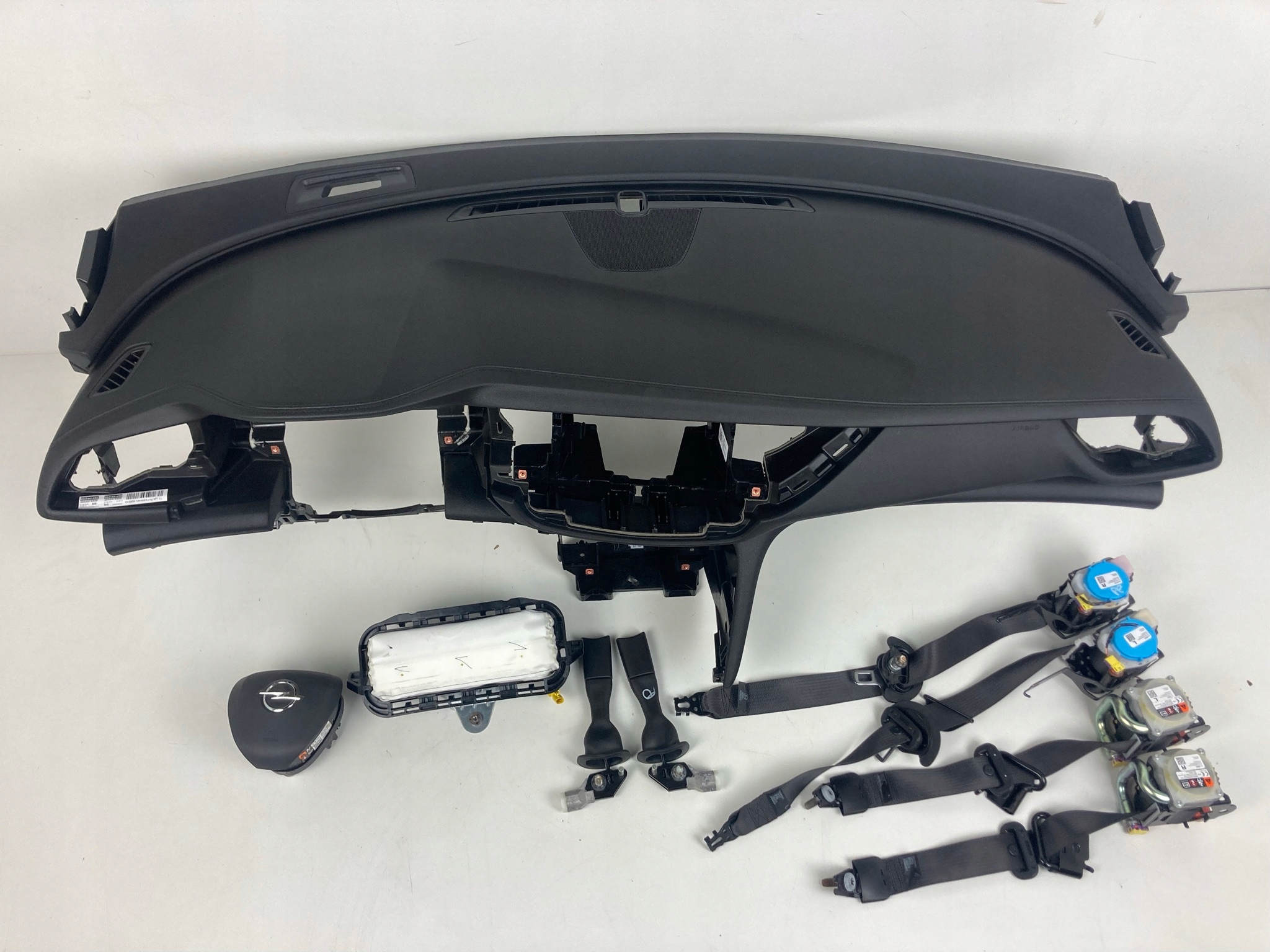 INSIGNIA B ДОСКА КОНСОЛЬ ПОДУШКА РЕМНИ ПОДУШКА БЕЗОПАСНОСТИ