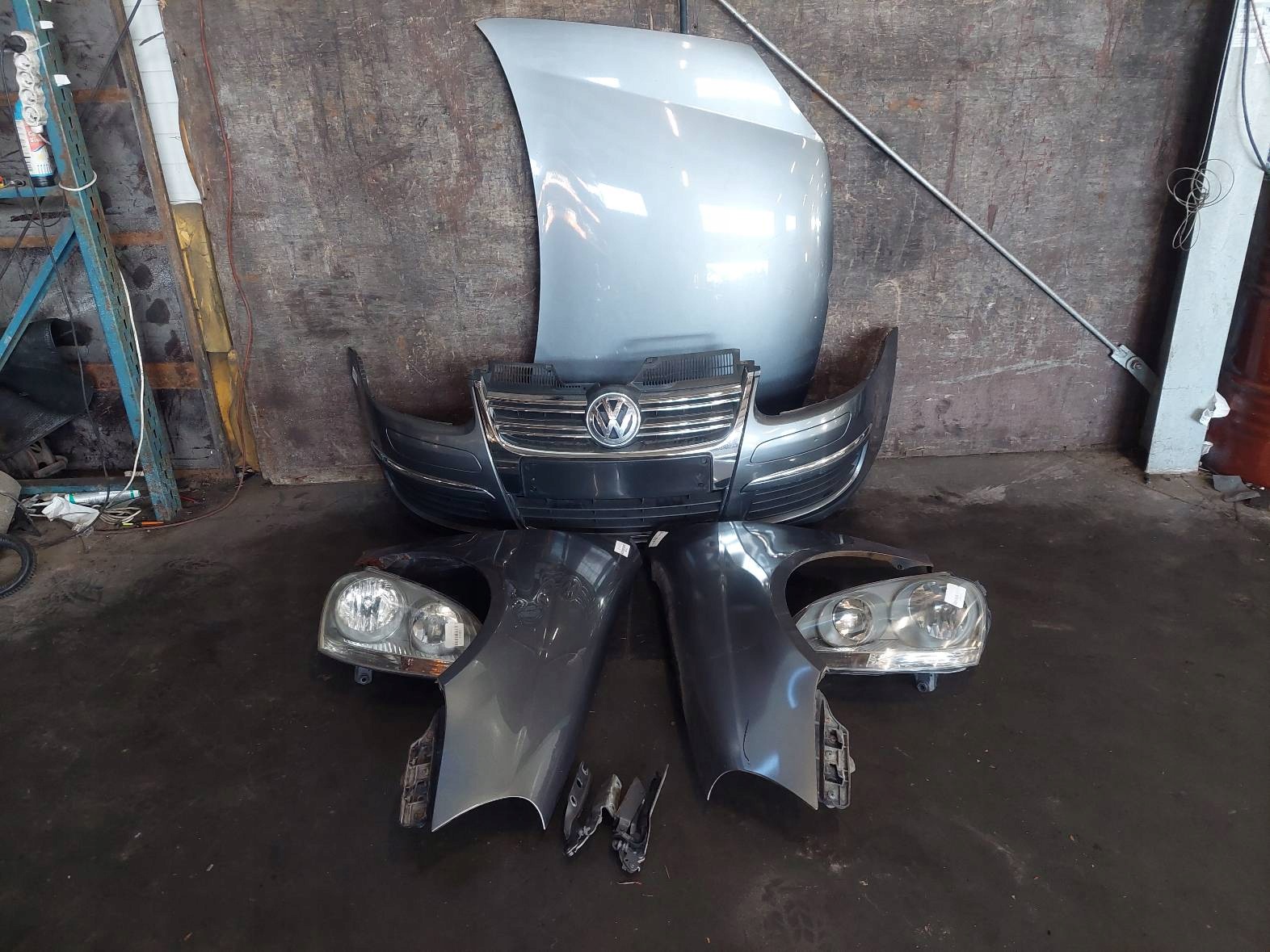complete front bonnet bumper light VOLKSWAGEN JETTA V LD7X ID: 230468