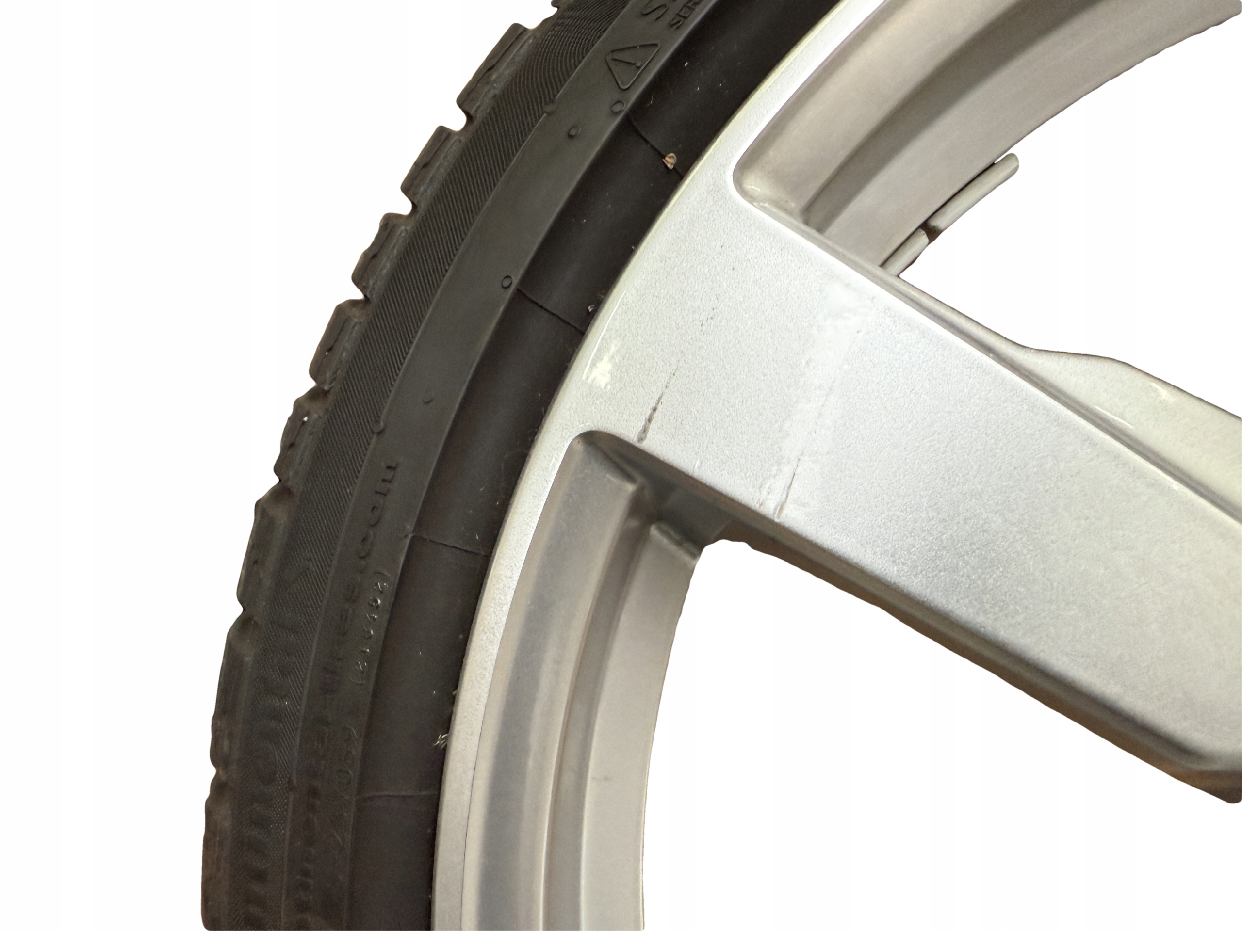 AUDI TT 8S wheels discs 245/35R19 CONTINENTAL ZIMA