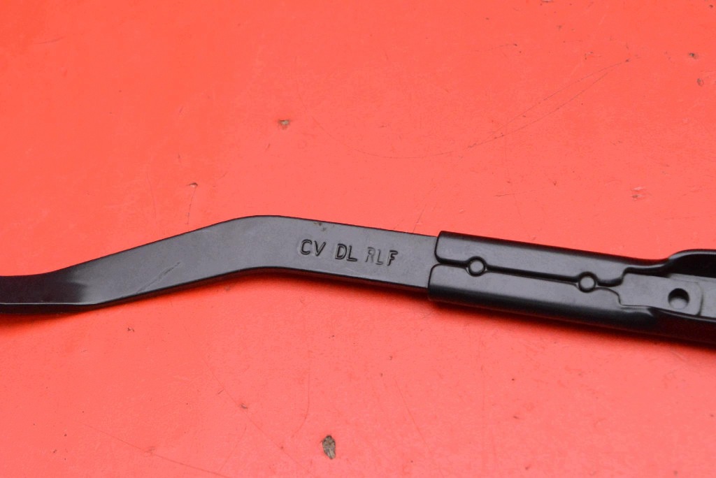 wiper arm front EU KIA EV6 GT 21