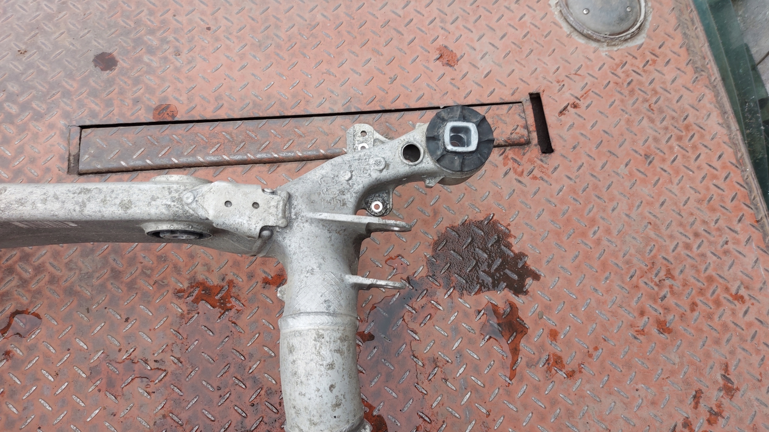 sider axle beam subframe axle beam rear part rear. BMW 5 E60 E61 525D 530D 03-09
