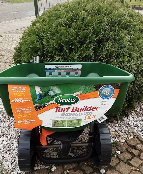 Rozsiewacz do nawozów SCOTTS DLX GF