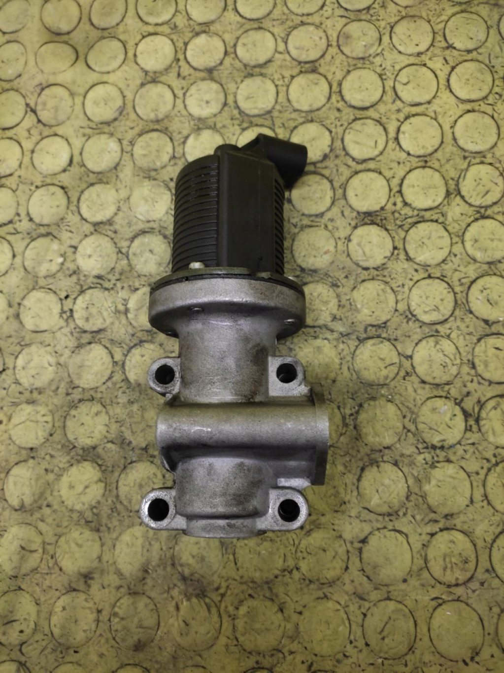 OPEL VECTRA C 1.9 CDTI EGR valve 2035230