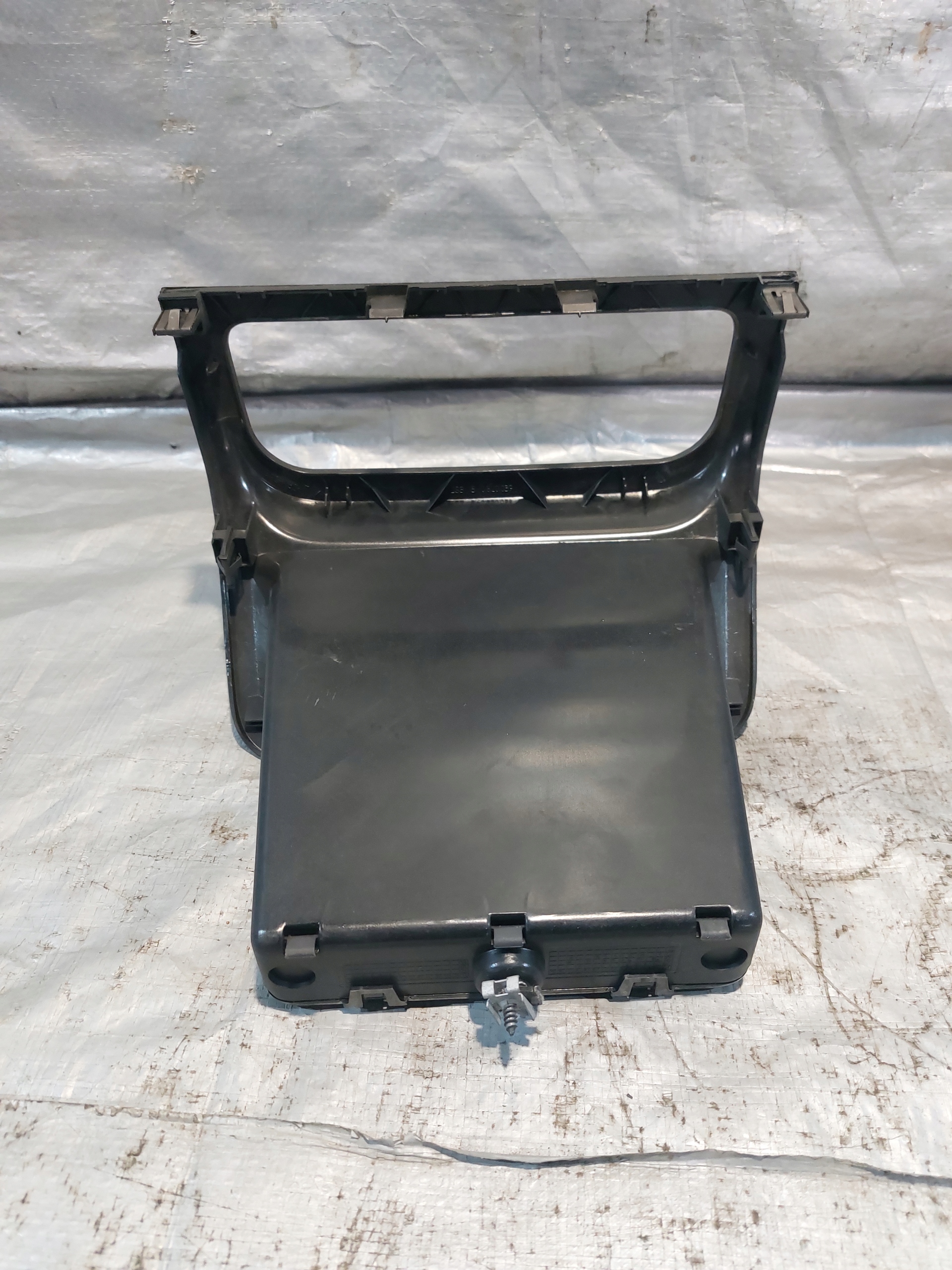 frame passenger compartment consoles VW TIGUAN and