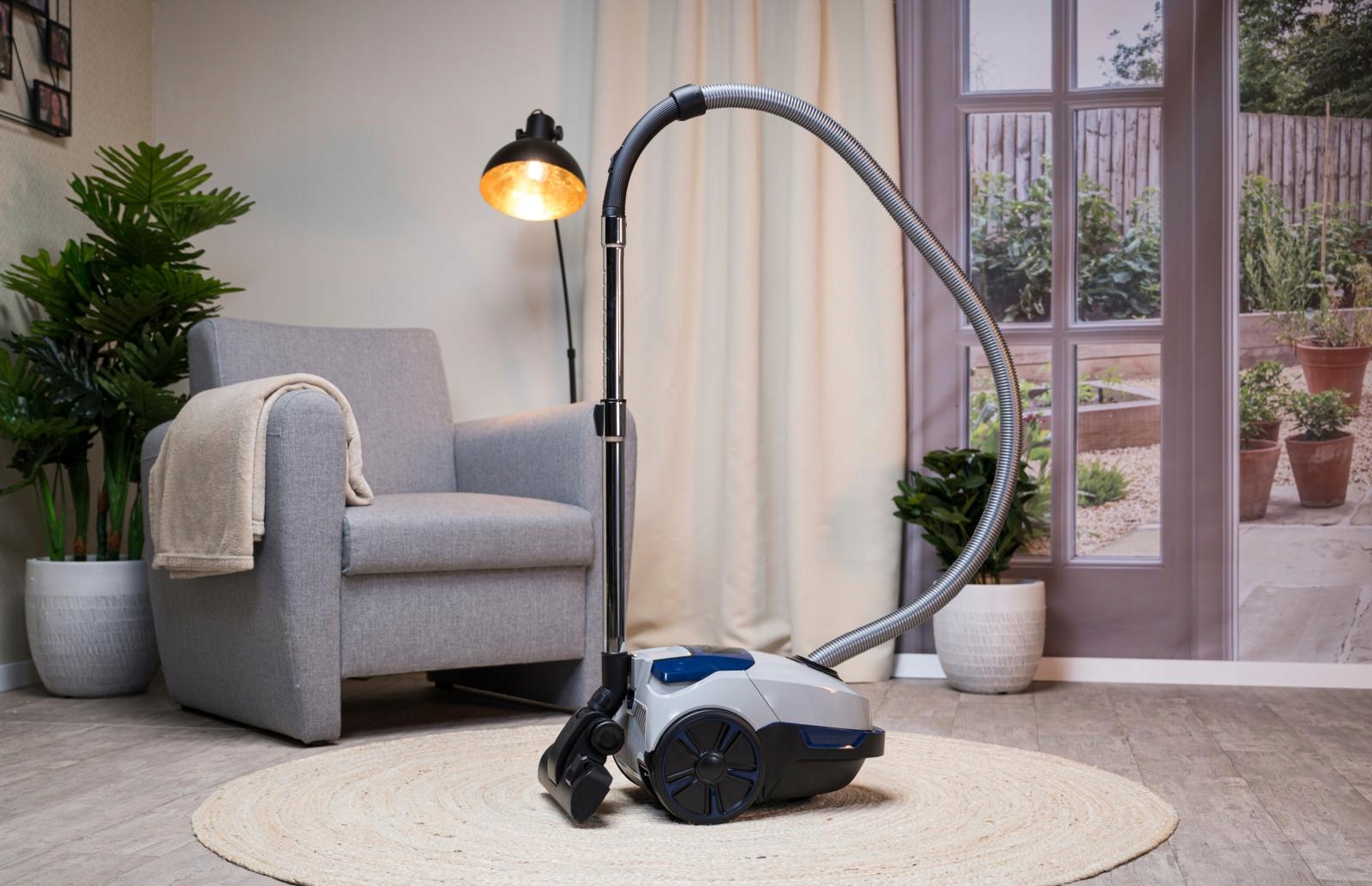 Odkurzacz workowy Dirt Devil DD2002 HEPA10 800W Model DD2002