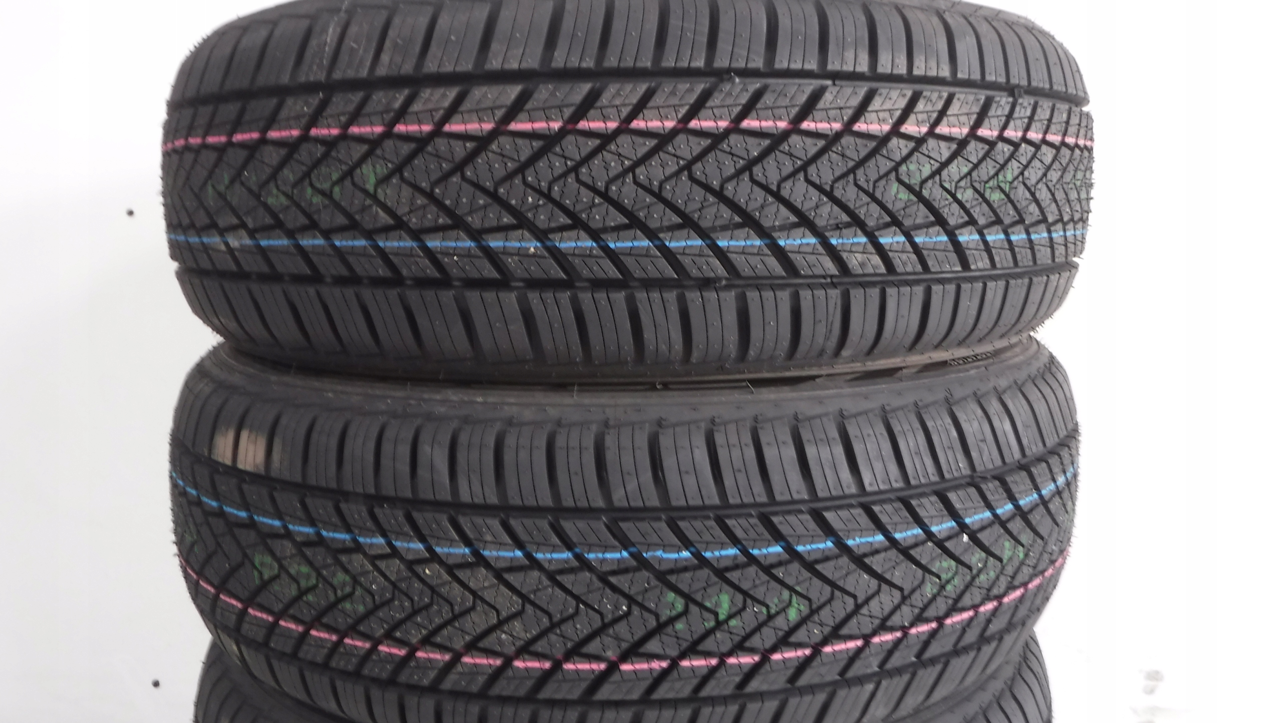 OPONY CAŁOROCZNE TRACMAX A/S SAVER 215/55/17 98W