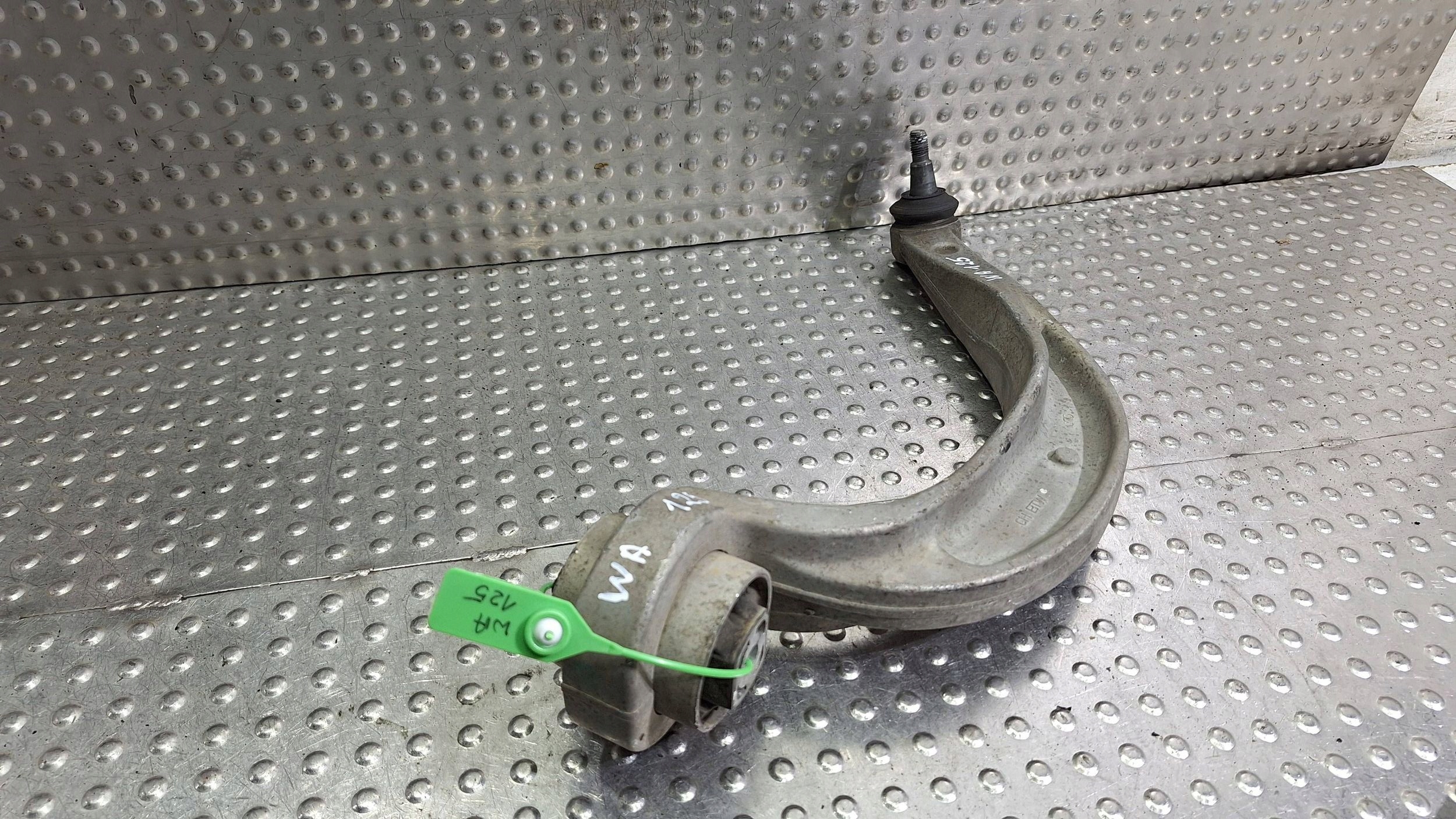 arm right front 8K0407696E AUDI A4 B8 A5 8T Q5 8R A6 C6