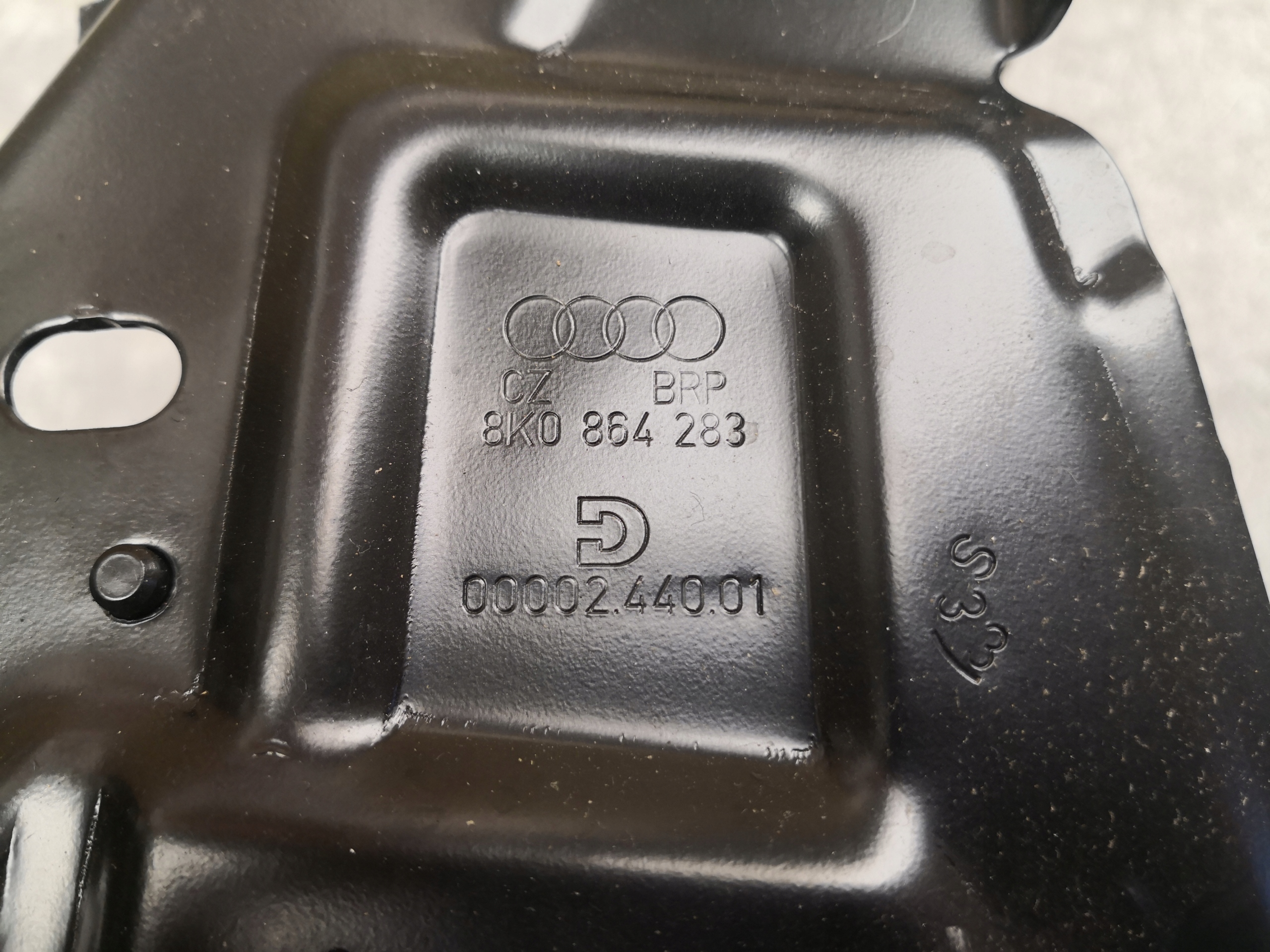 armrest support leather AUDI A4 B8 8K0864283