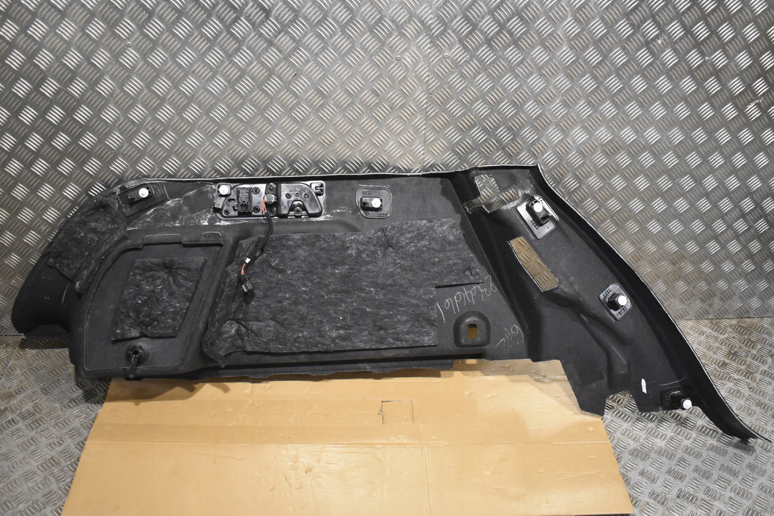 IDEALNY boot upholstery right MERCEDES W167 COUPE 1