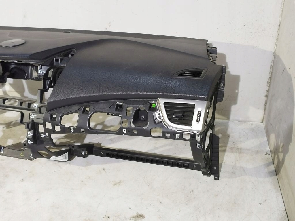 Hyundai I30 II 2 dashboard instrument panel console EU