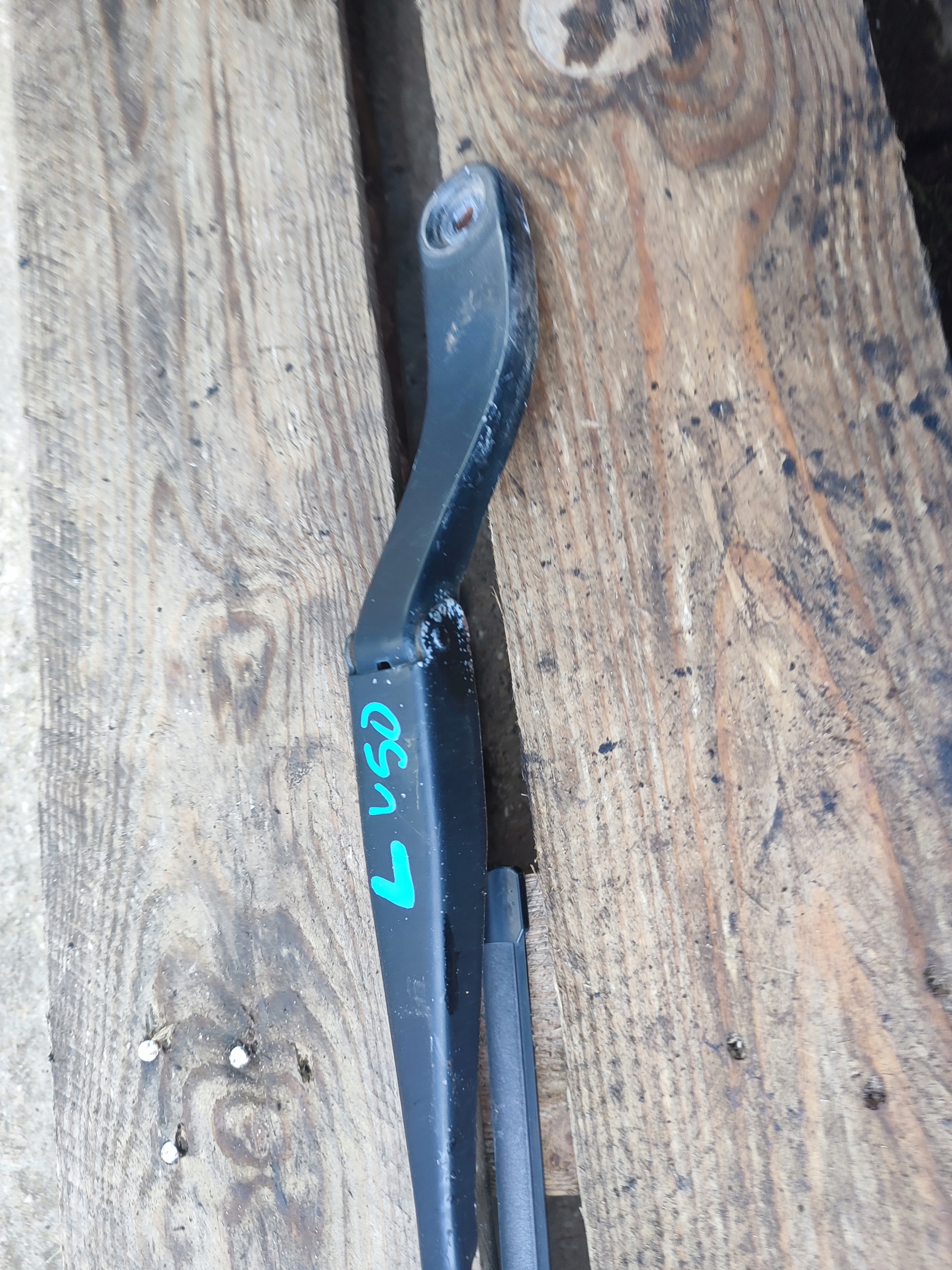 wiper arm left VOLVO S40 II V50 30699997