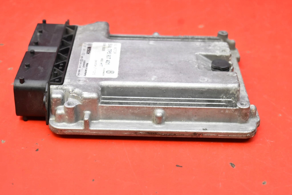 control unit computer of the engine 7P5907401 PORSCHE CAYENNE 2 II 92A 7P5 3.0 TDI
