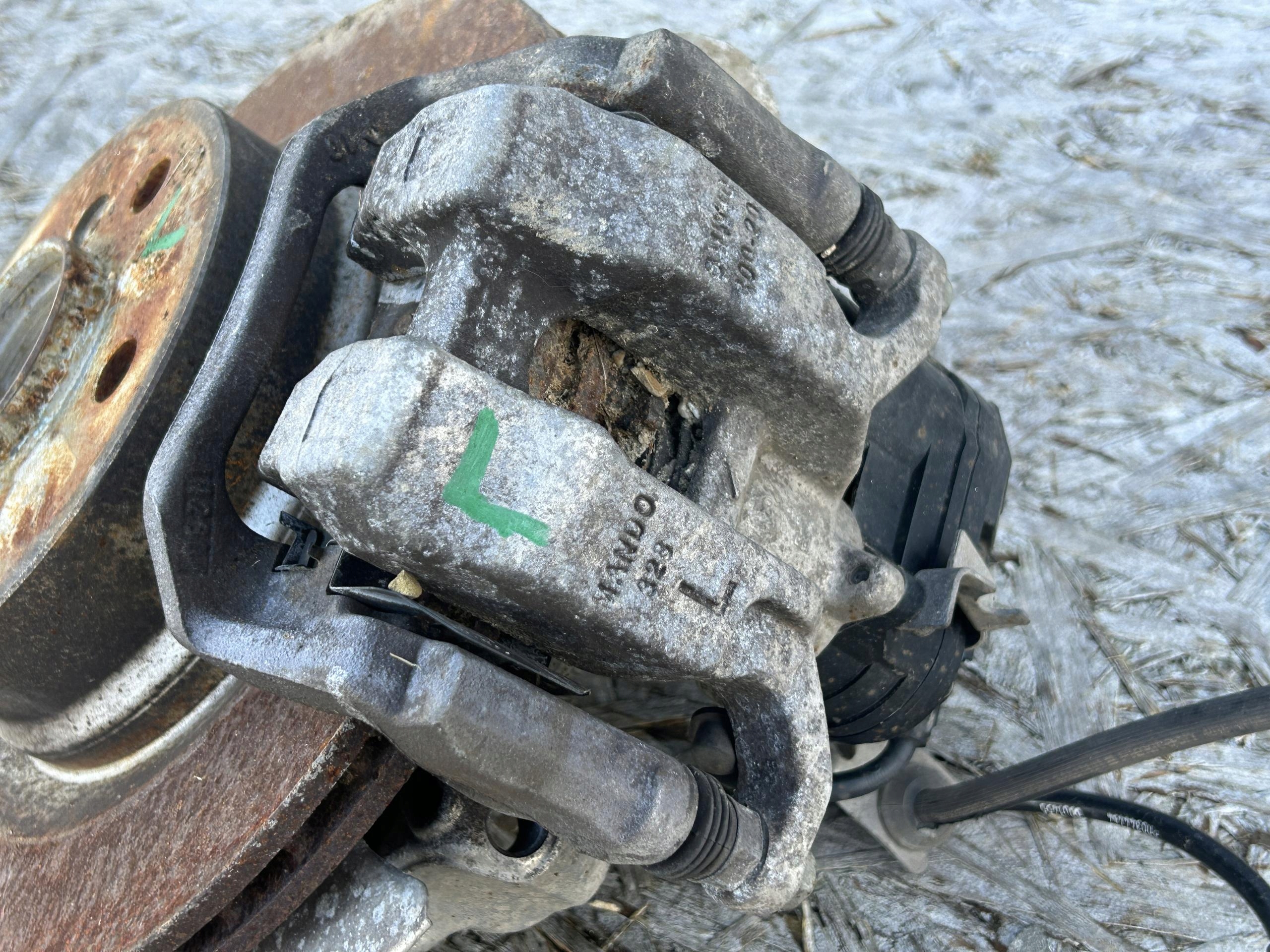 swing caliper brake left rear part BMW 3 G21
