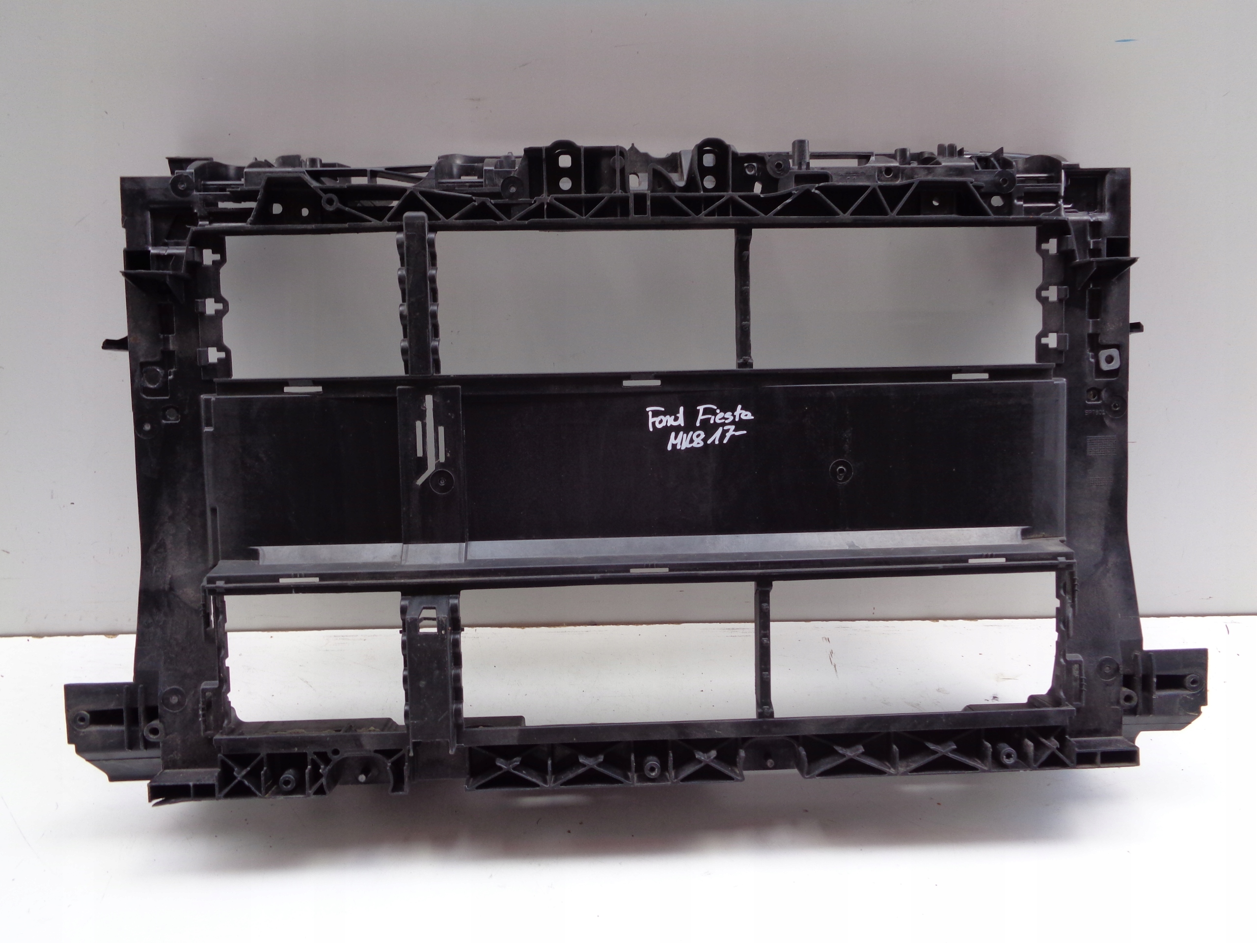 bar, wall front FORD FIESTA MK8 17