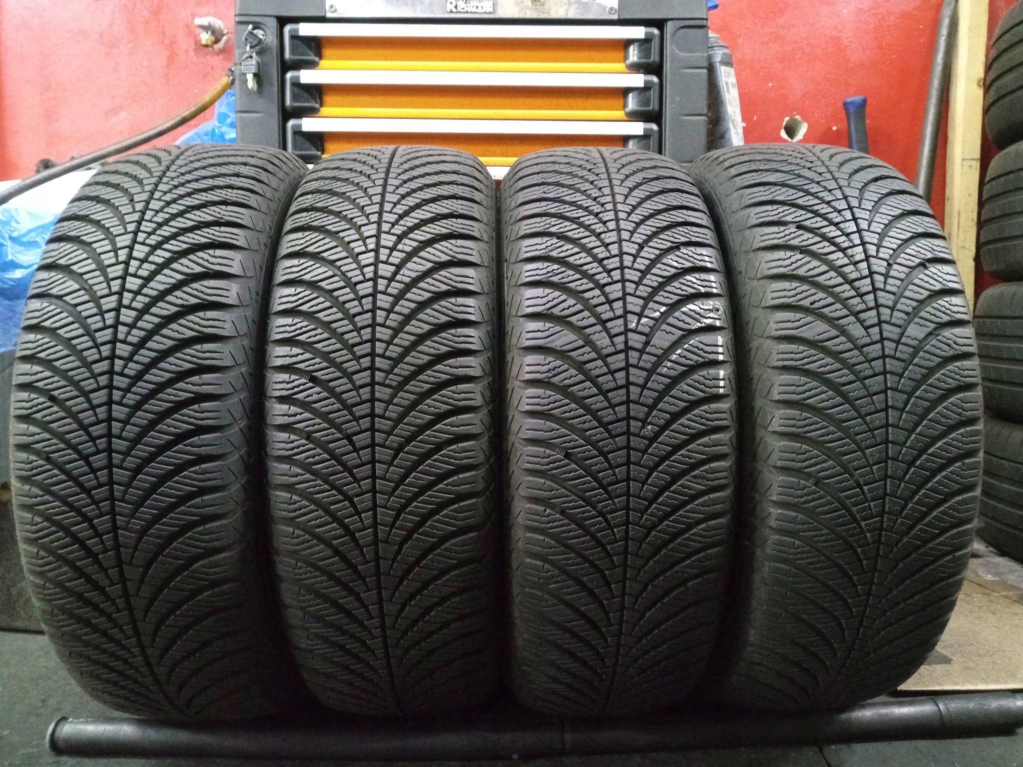 195/65R15 91T Goodyear Vector 4Seasons Gen- 2 G2 za 799 zł z Pilchowo ...