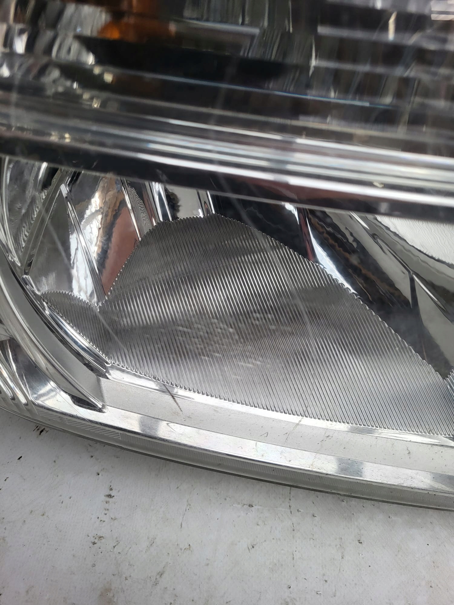 NISSAN NAVARA D40 LIFT 10-14 light right front front 260105X10B