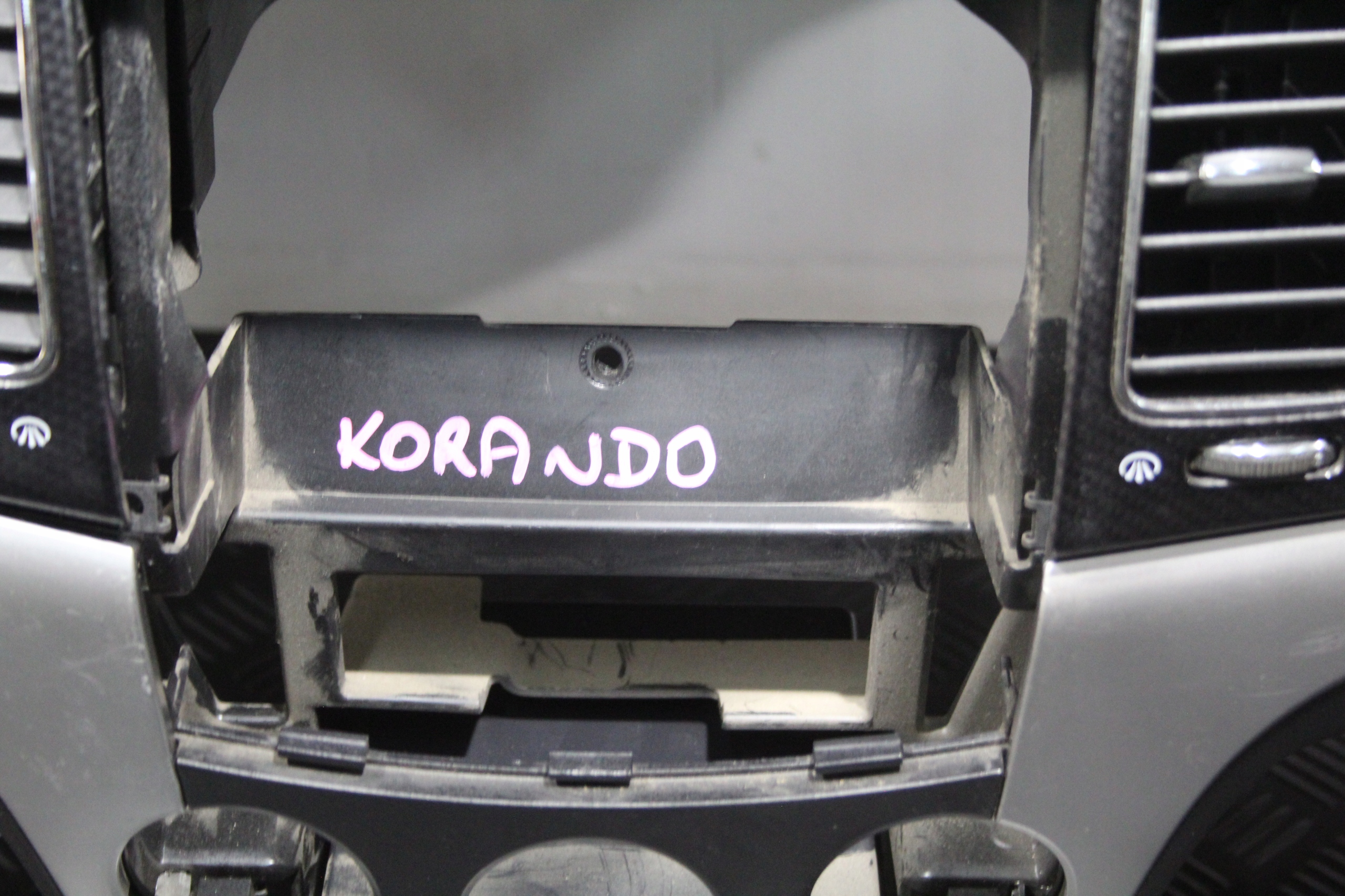 dashboard console SSANGYONG KORANDO III 3