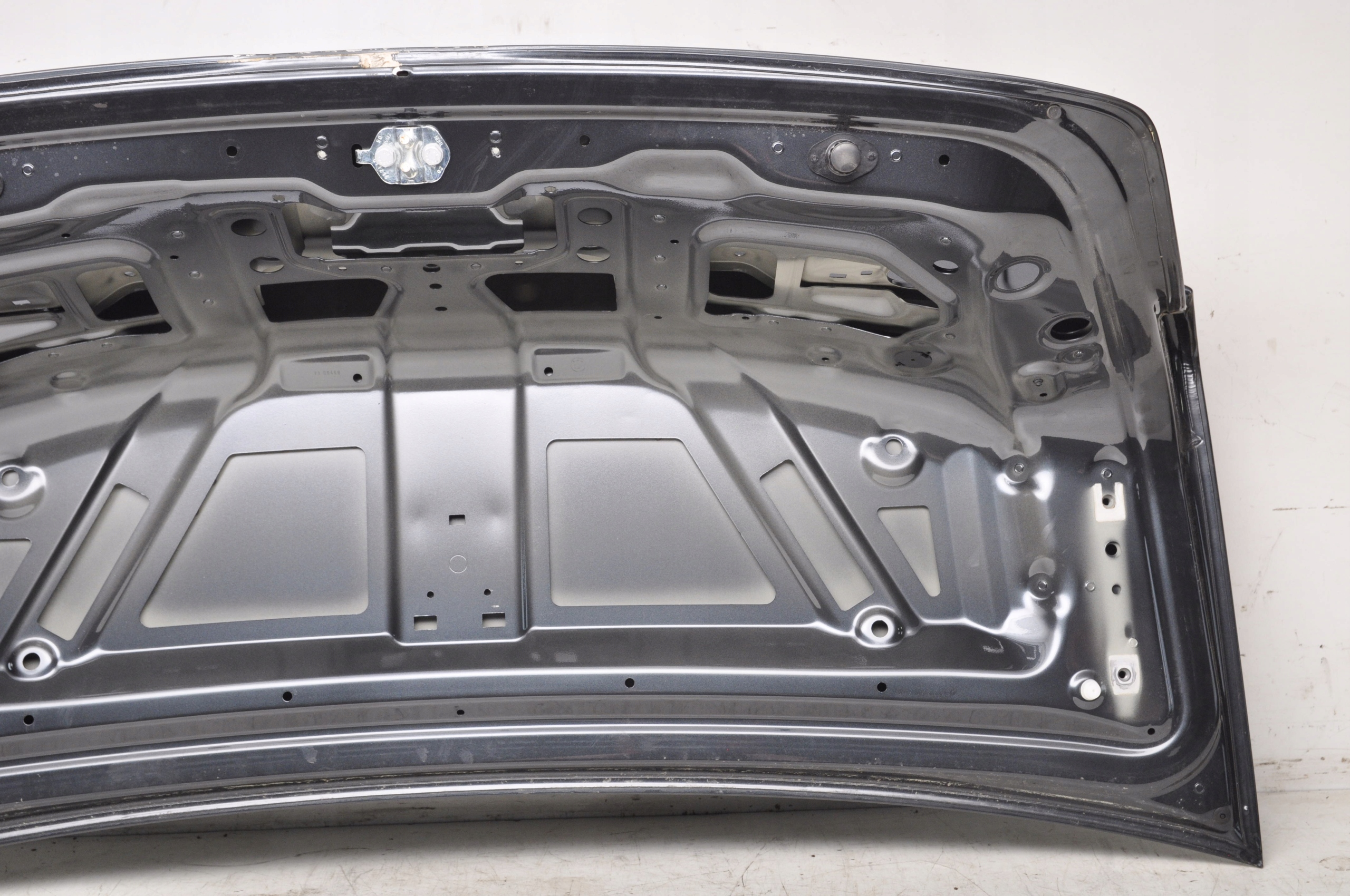 BMW 7 G12 KLAPA TYŁ TYLNA LOTKA SPOILER MPAKIET Producent części BMW OE